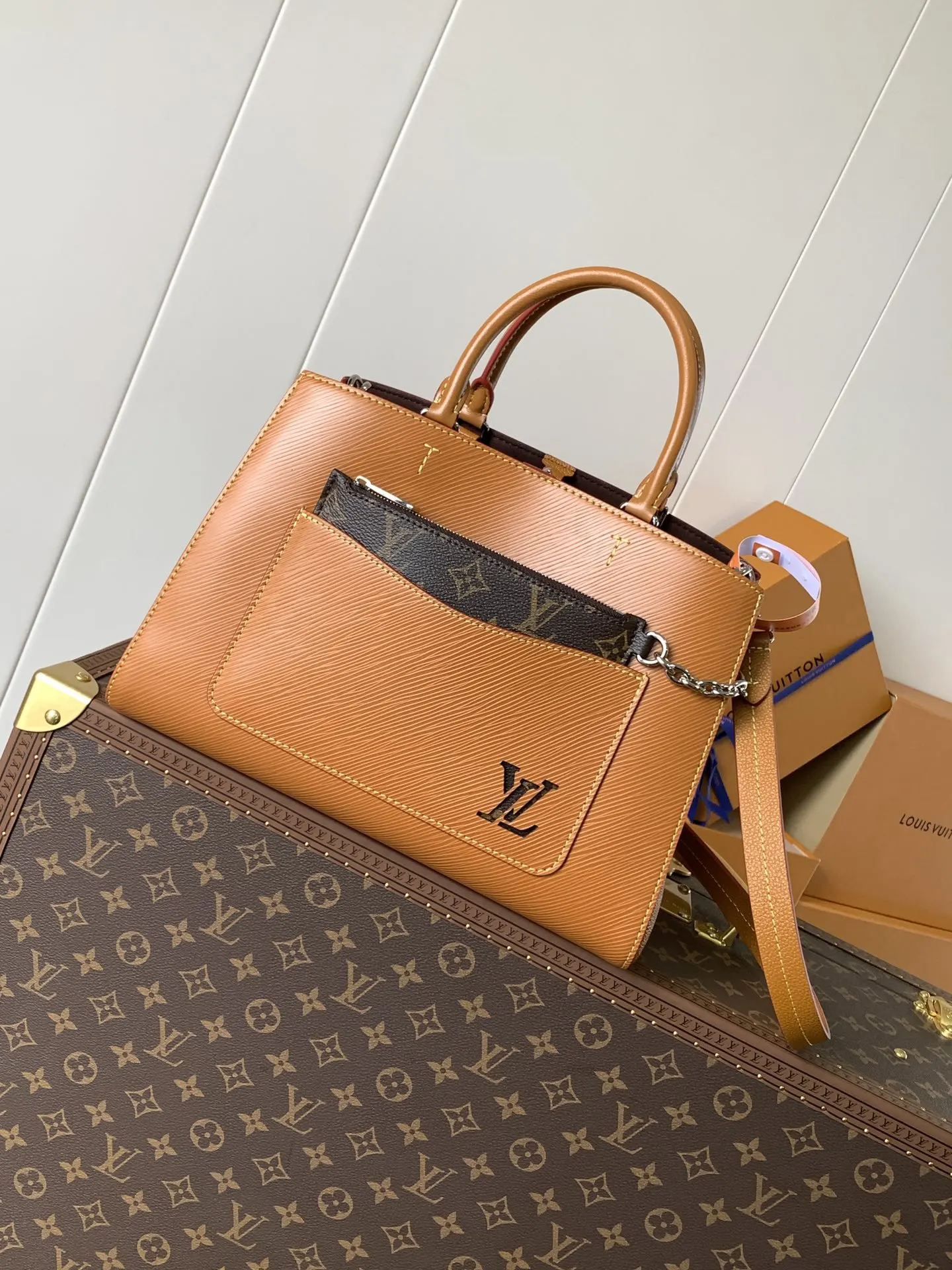 LV 黑白配色 斜背包