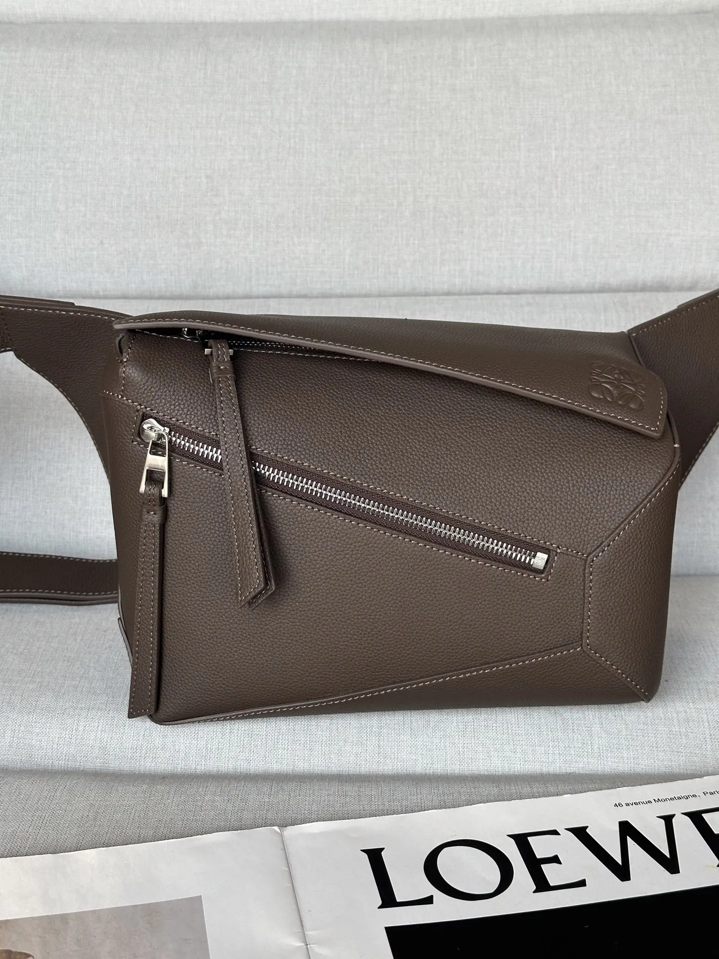 Loewe Puzzle 牛皮 腰包 休闲腰包款