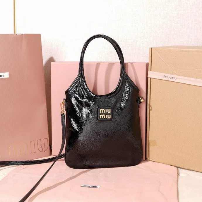Miu 皮革 托特包 大容量托特款