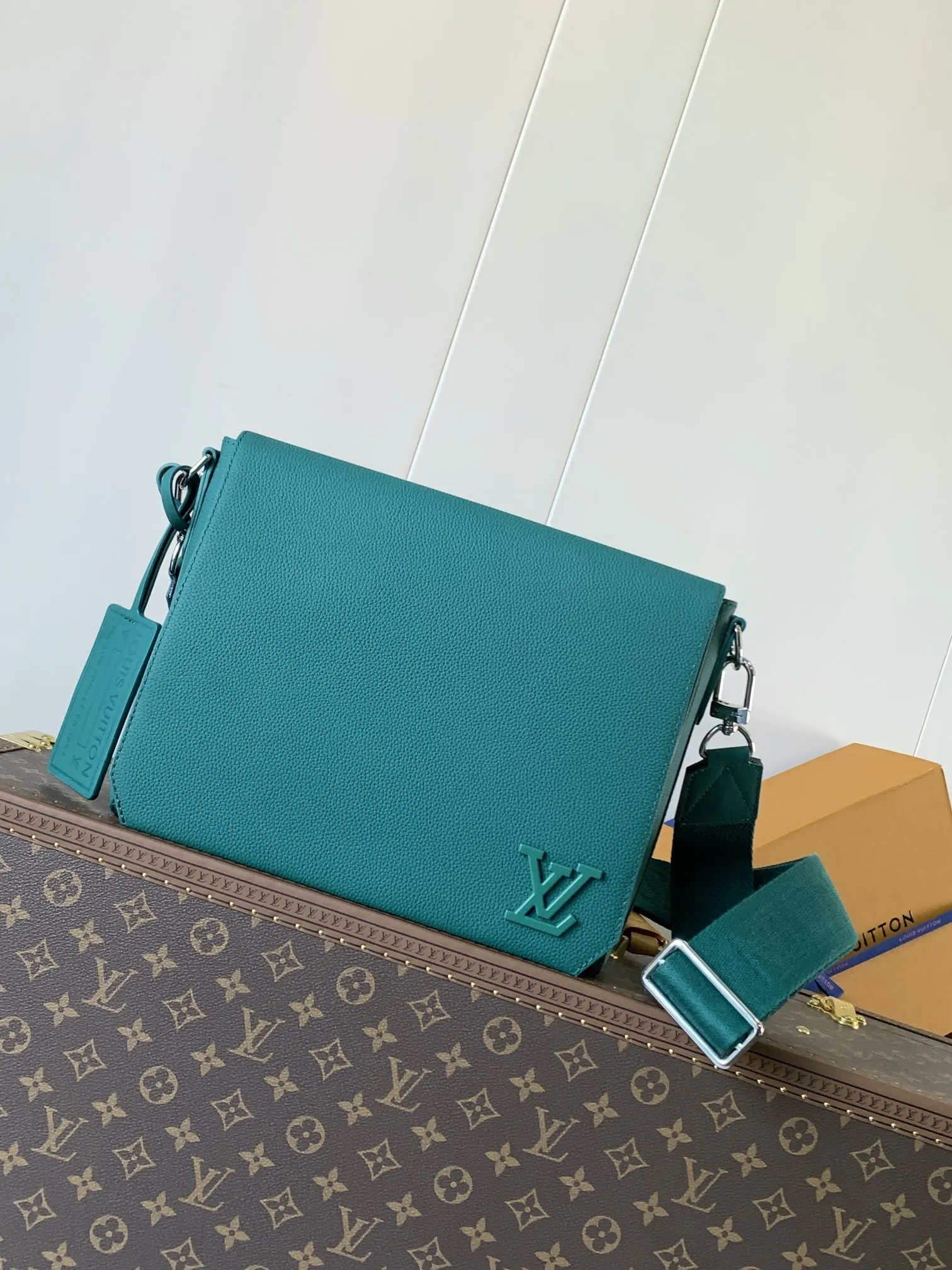 LV 黑色 藍色 牛皮 收納包 旅行收納款