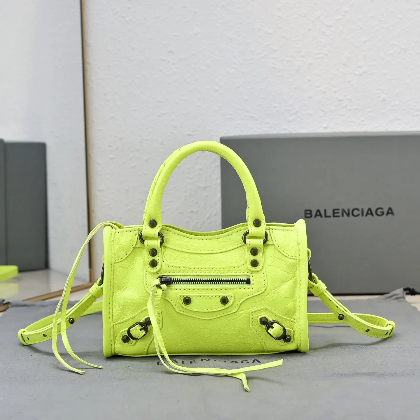 Balenciaga Le City 荧光綠 手提包 經典手提款