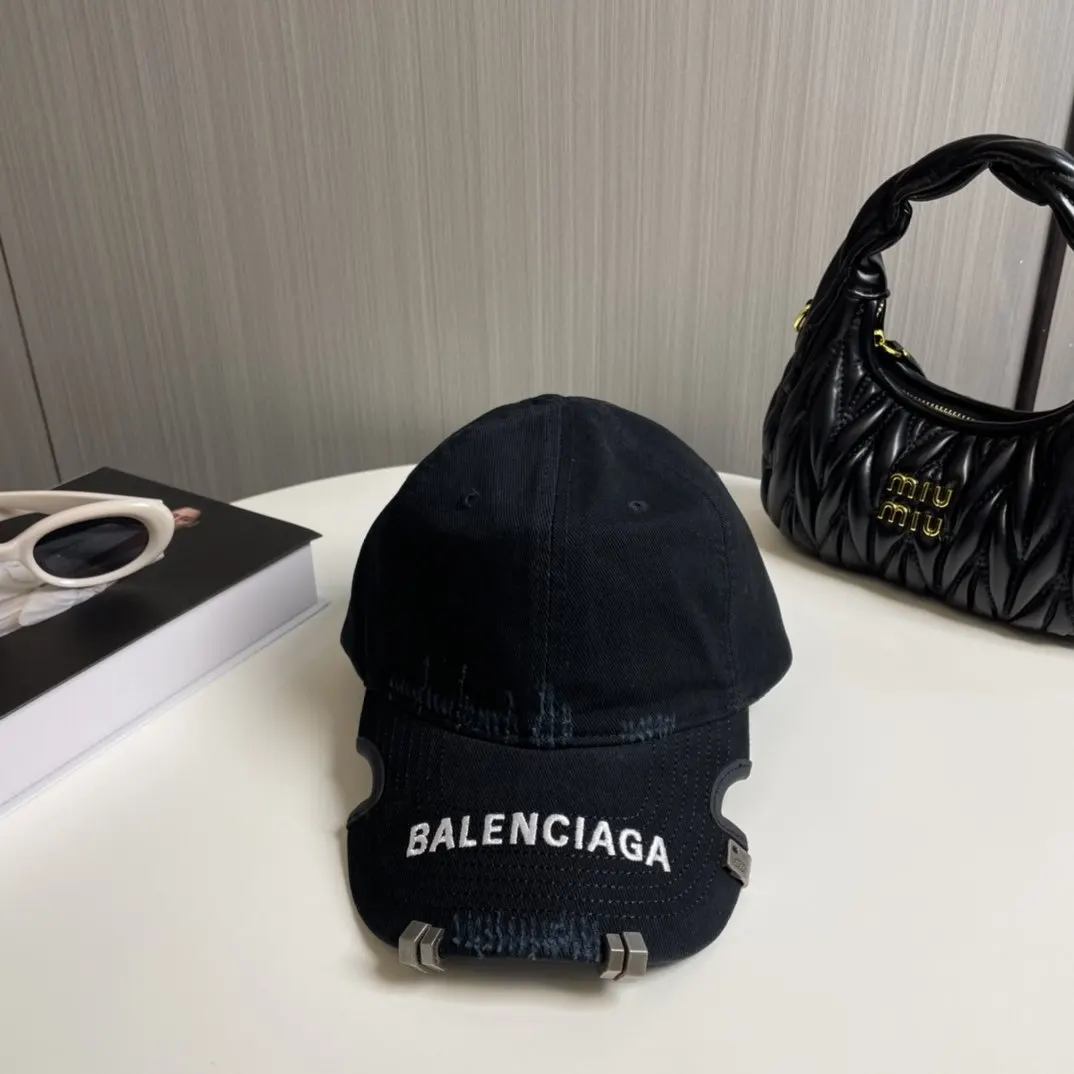 Balenciaga 棒球帽 精致搭配款