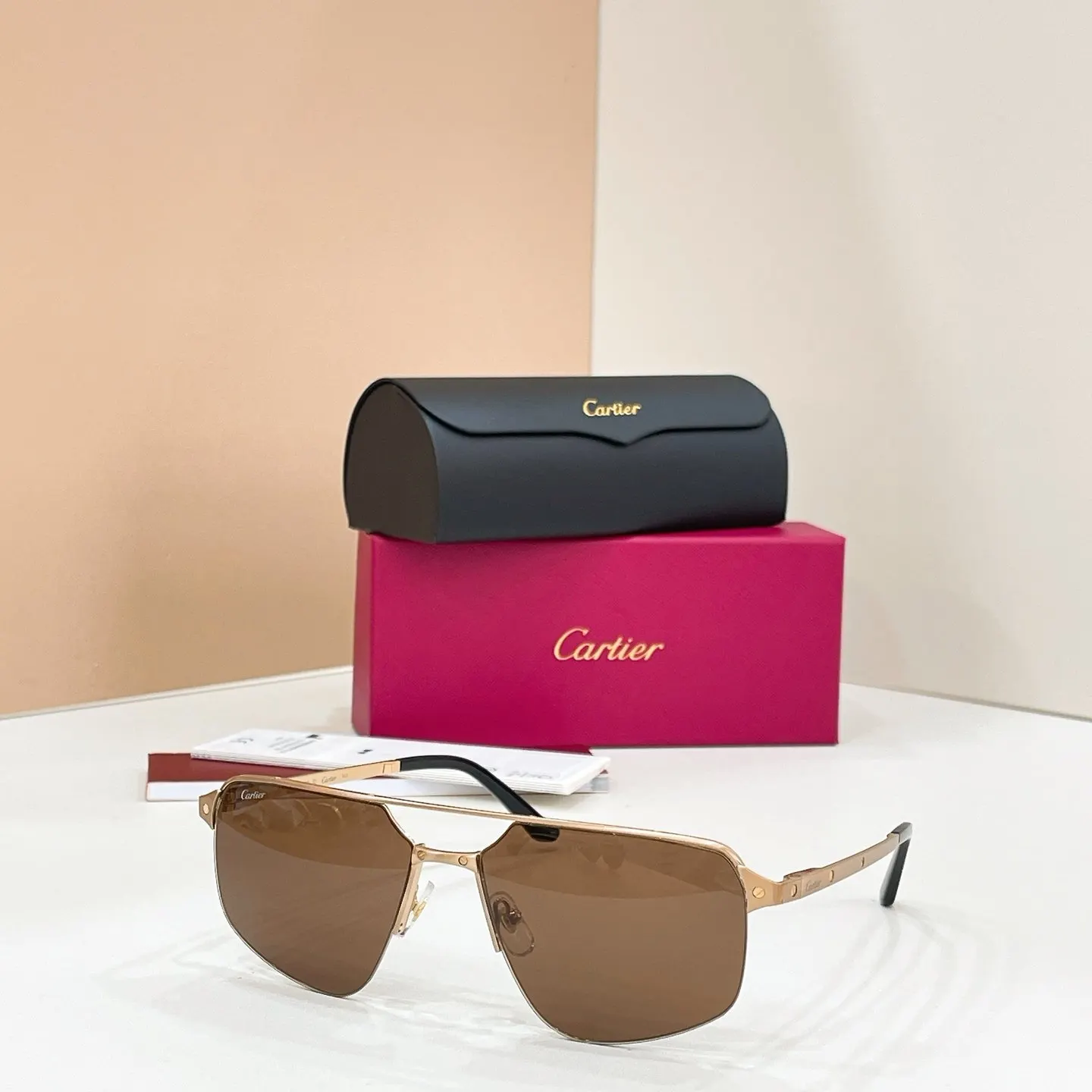 Cartier 墨镜 時尚防晒款