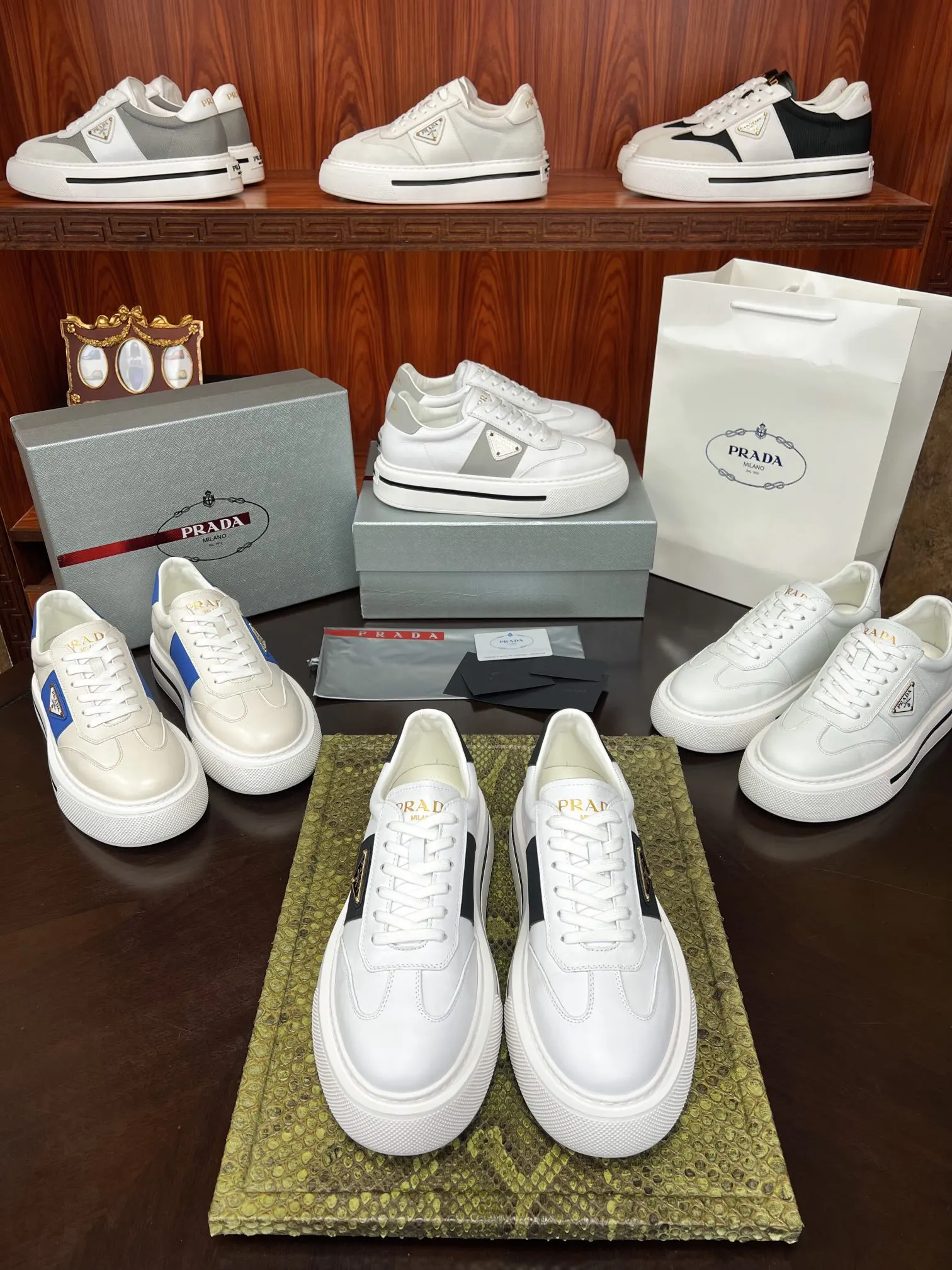 PRADA 牛皮 休閒鞋 舒適百搭款
