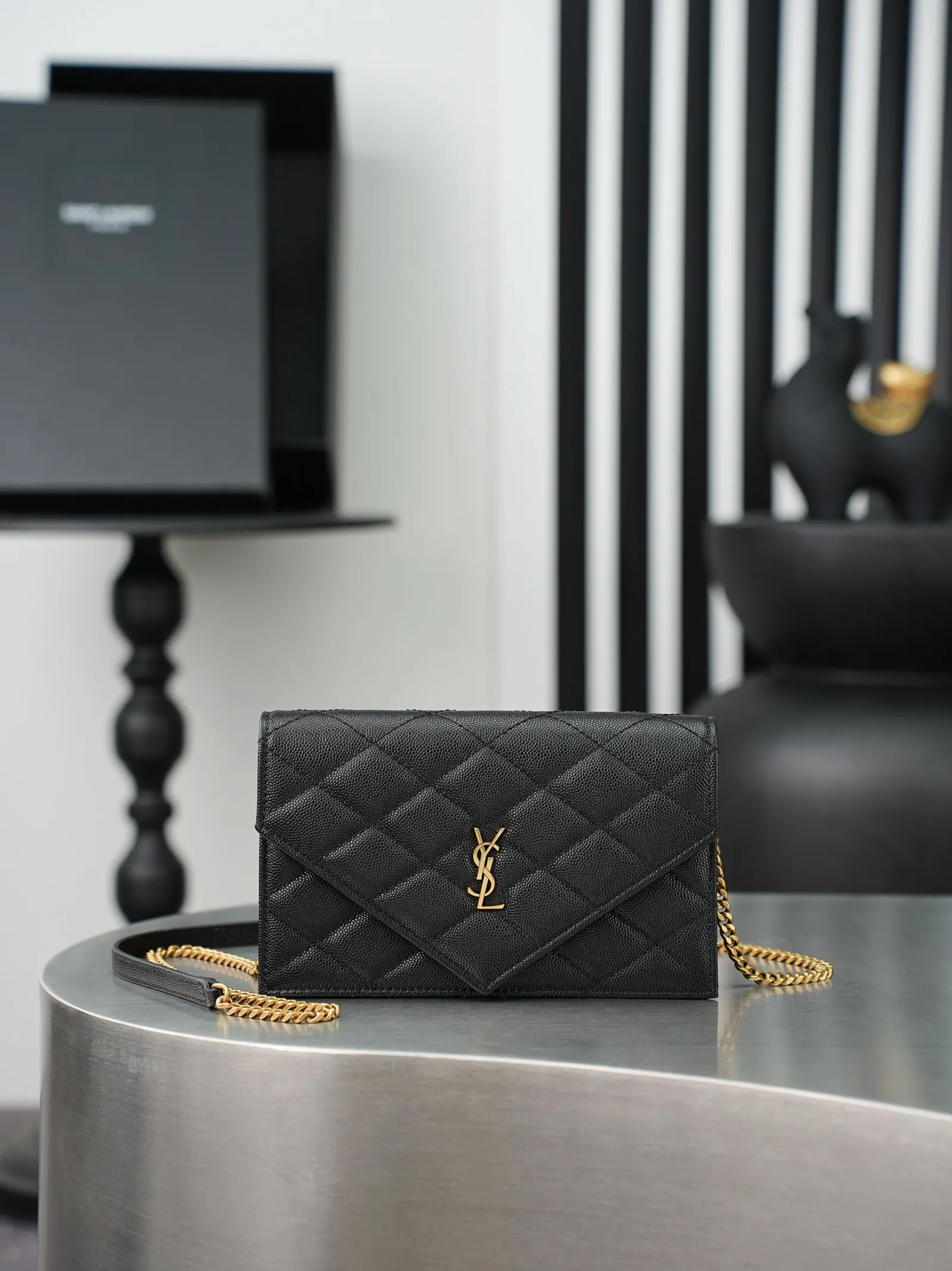 YSL 羊皮 鏈條可單肩 斜挎 容量适中 通勤出街都很OK 鏈條包 精致鏈條款