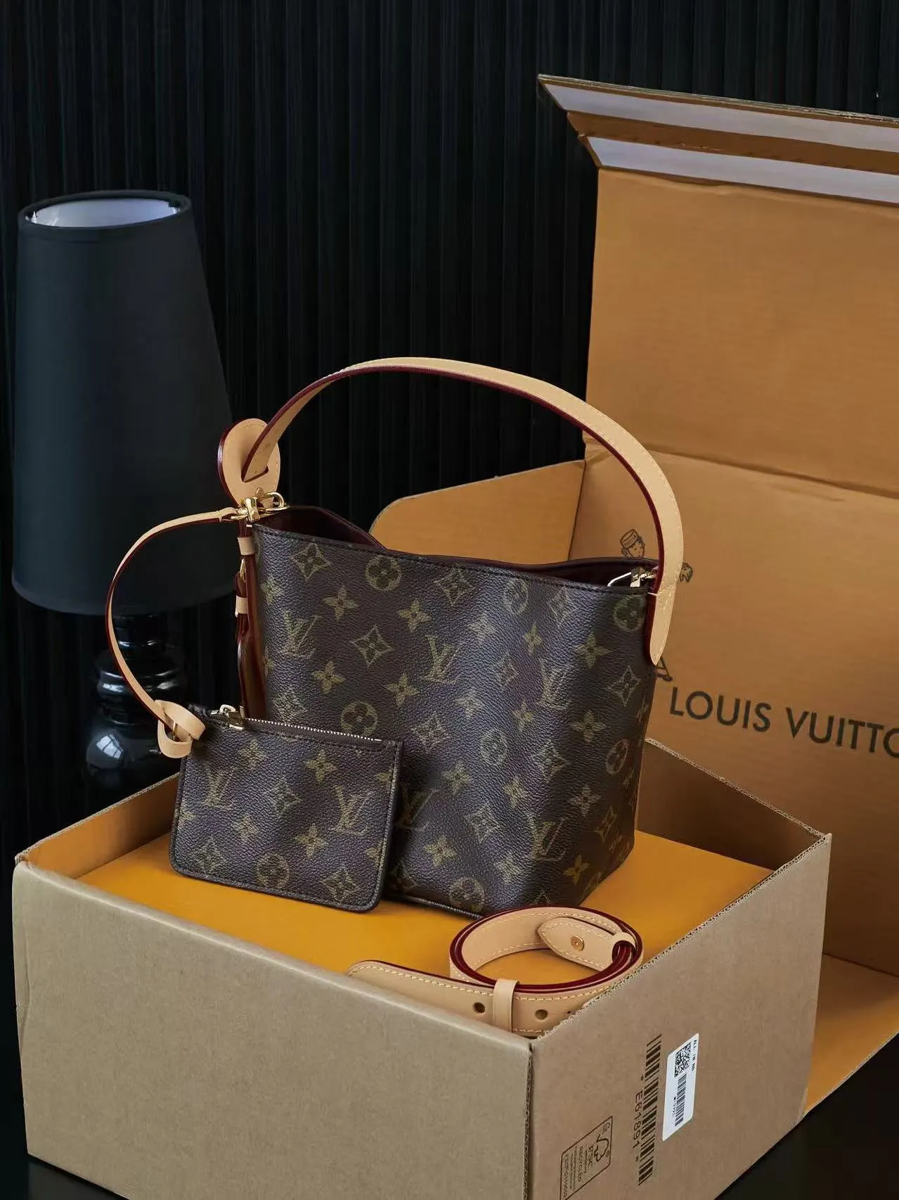 LV 老花圆桶包 水桶手提款