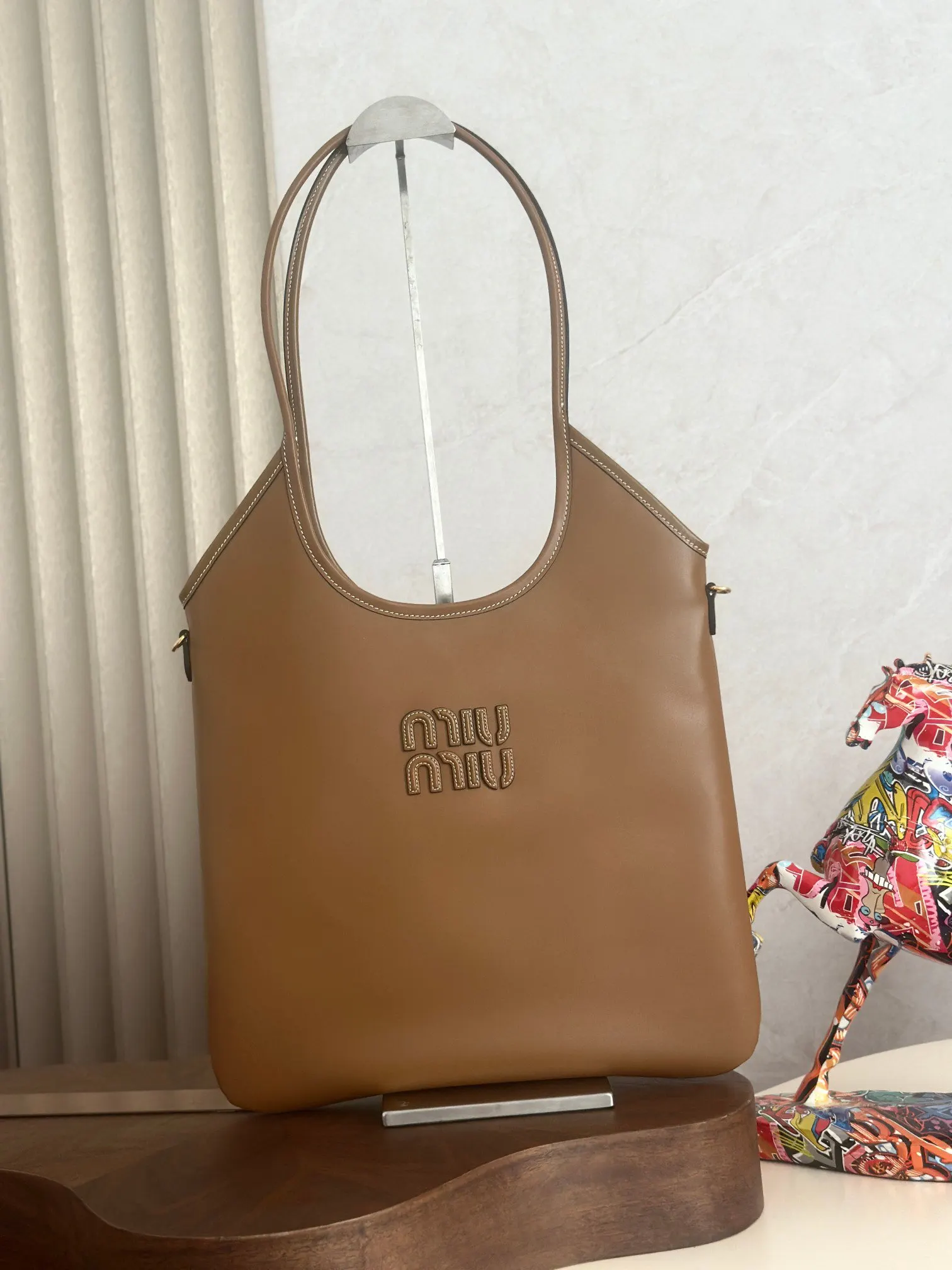 Miu 小牛皮 托特包 大容量托特款