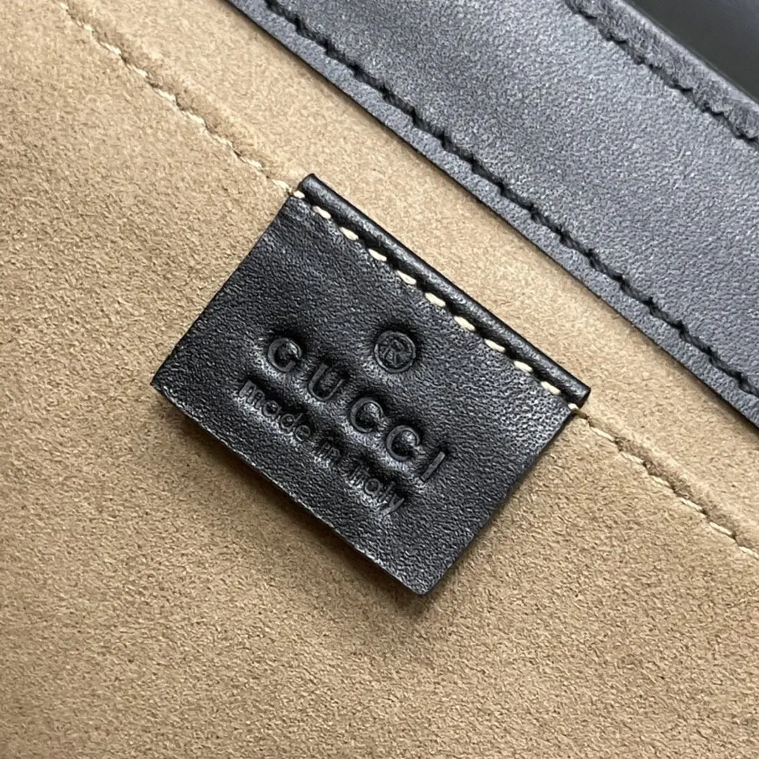 Gucci 麂皮 鏈條包 精致鏈條款