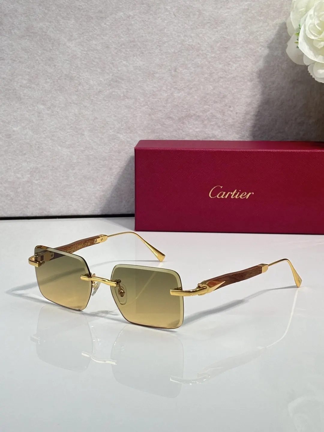 Cartier 墨镜 时尚防晒款 款25