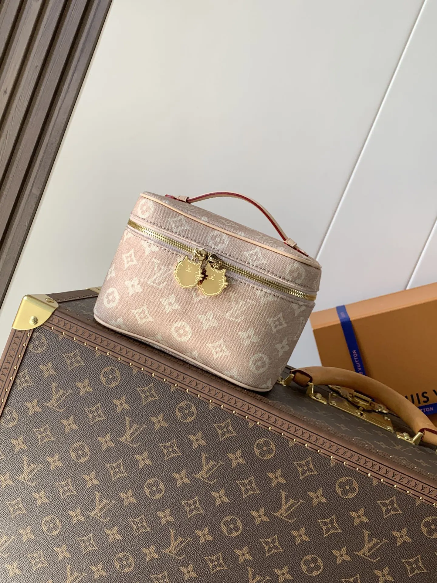 LV 牛皮 Nice 迷你 化妝包 便携收納款