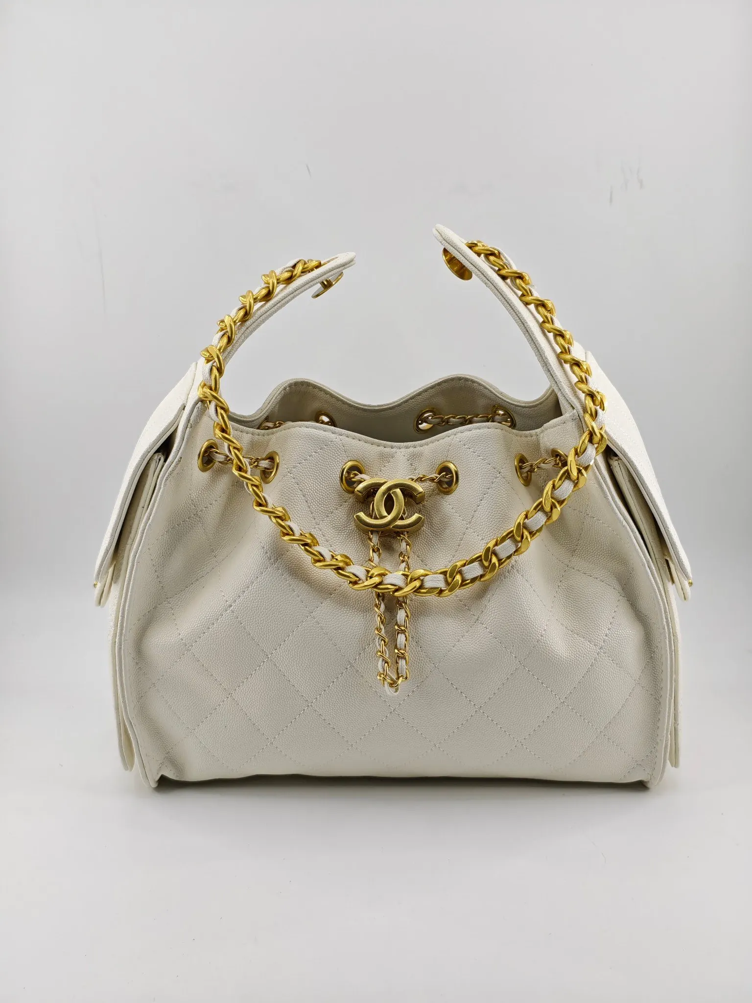 Chanel White Hobo Shoulder Bag Vintage Leather