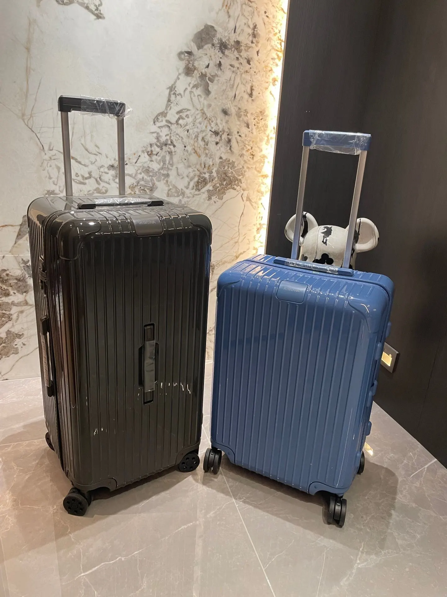 Black White Carry-On Suitcase Travel Lightweight