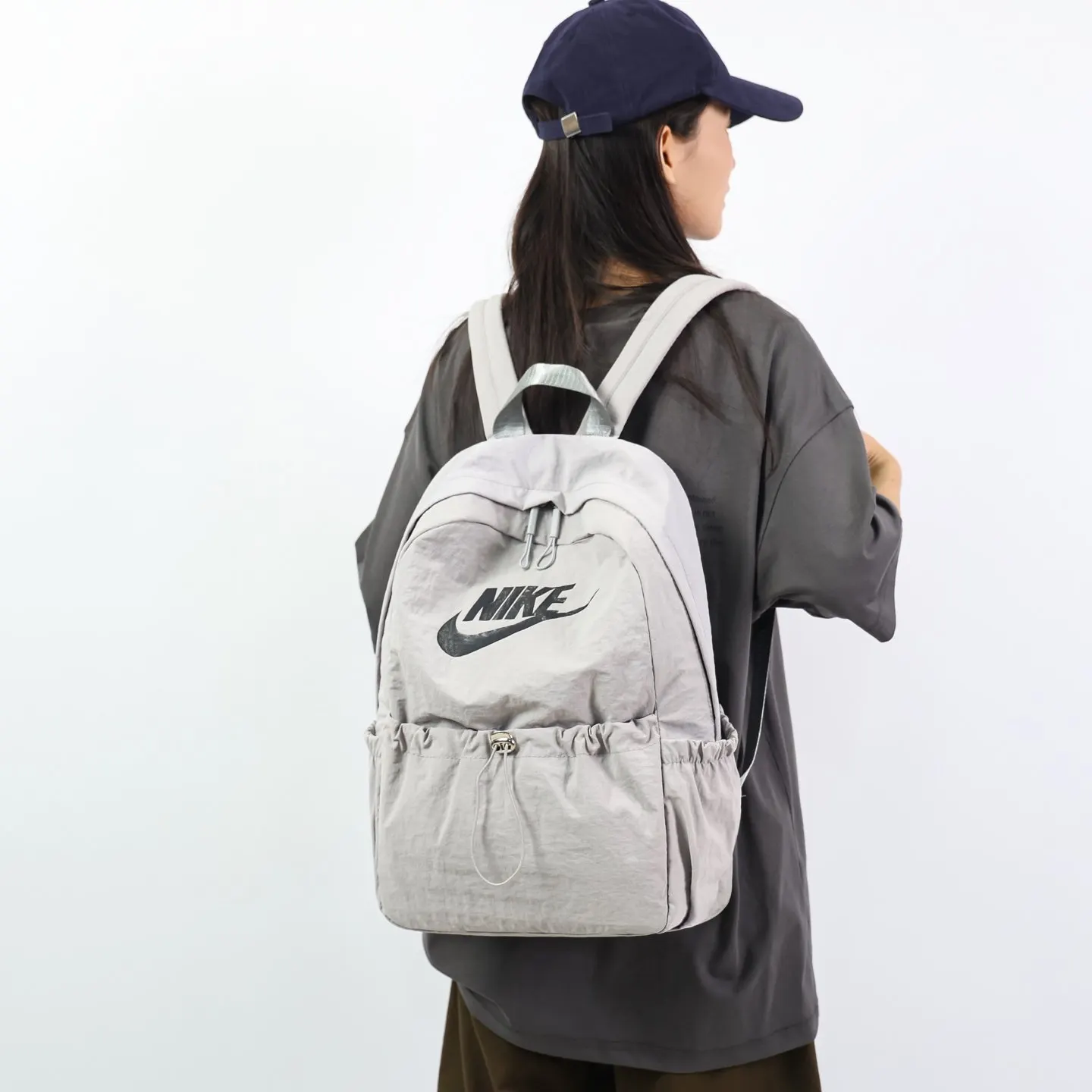 NIKE耐克 男女同款簡約百搭休閒時尚運動輕便 雙肩包 实用雙肩款