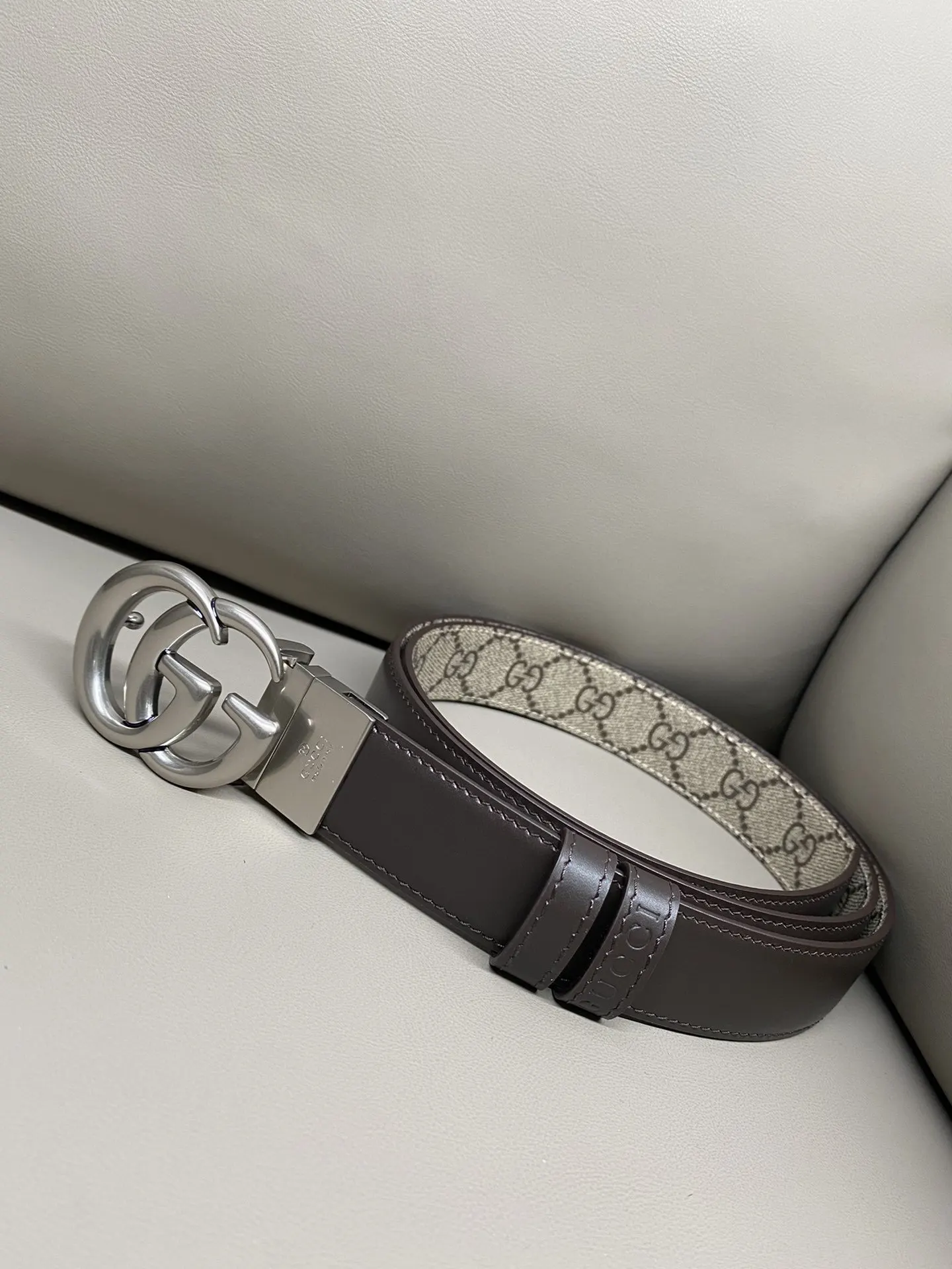Gucci Marmont 雙G扣牛皮雙面腰帶
