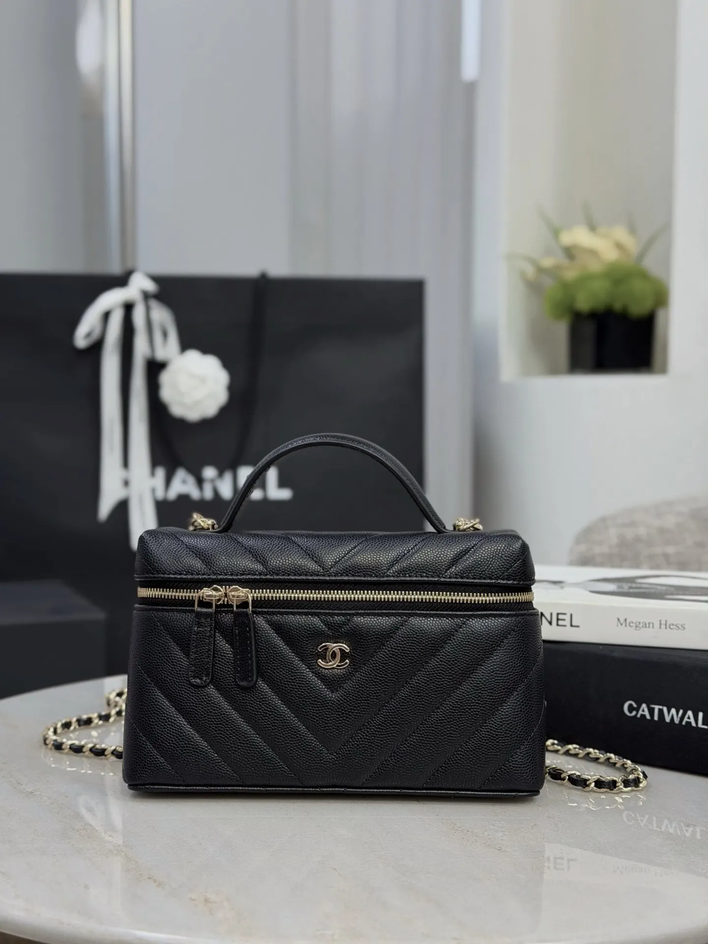 CHANEL 19 Bag 黑色荔枝紋牛皮鏈條包 單肩斜挎款