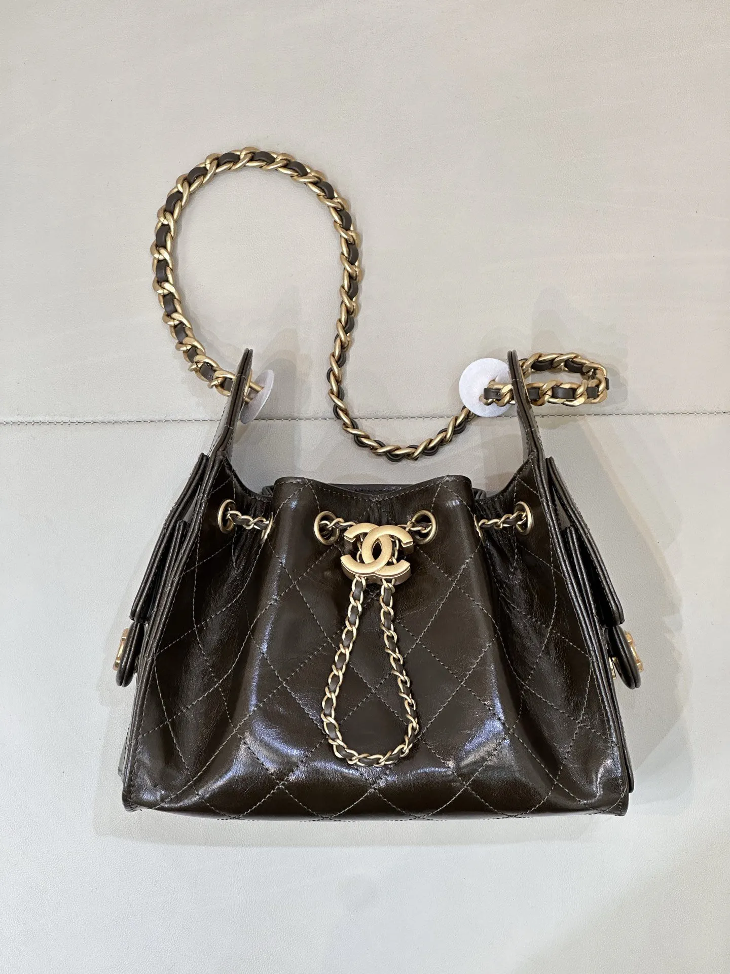 CHANEL cowhide flip chain bag, shoulder crossbody