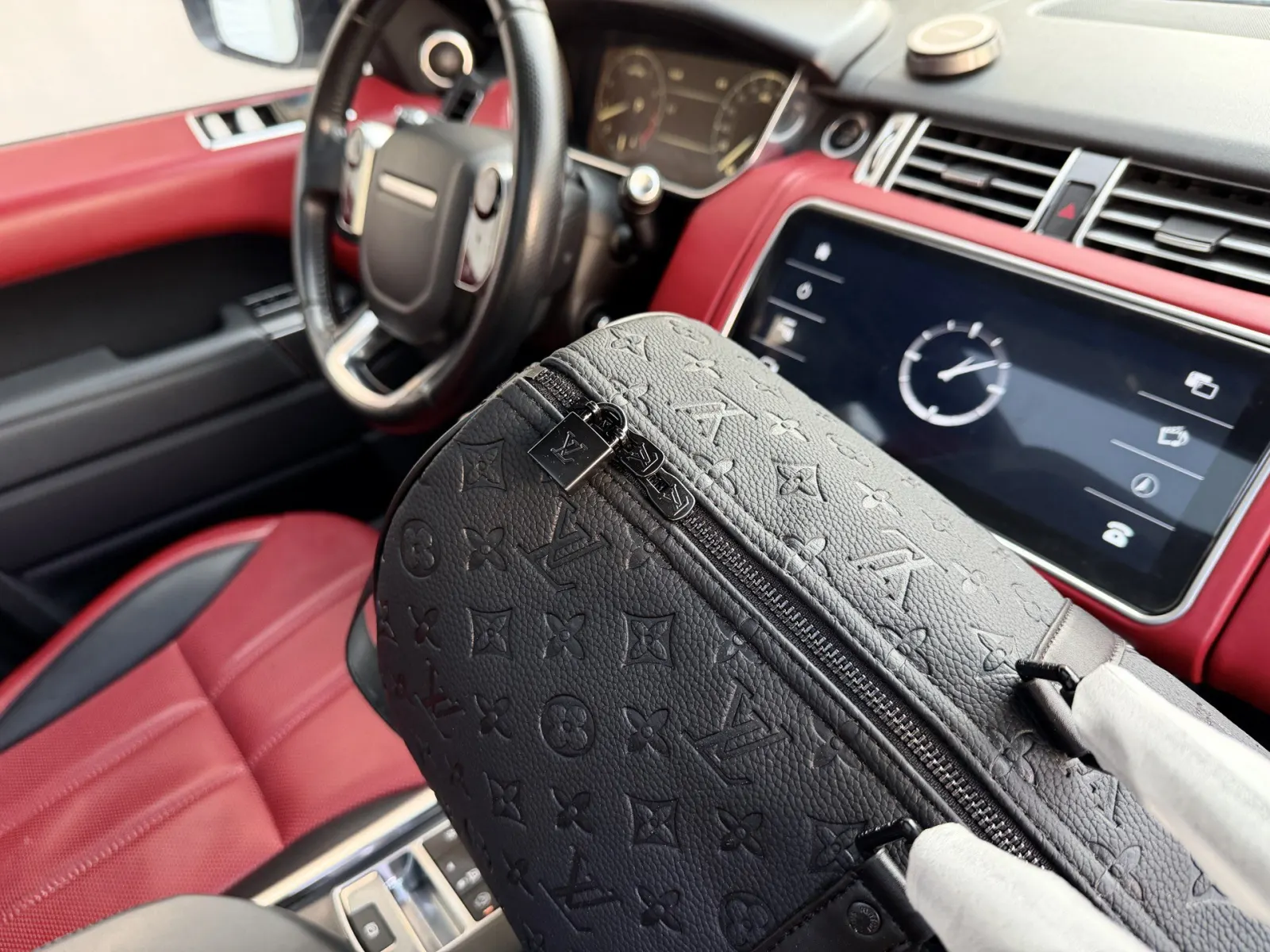 LV Keepall 黑色 老花 牛皮 旅行袋 大容量旅行款(數字4) LV Keepall 黑色 老花 牛皮 旅行袋 大容量旅行款(數字4)