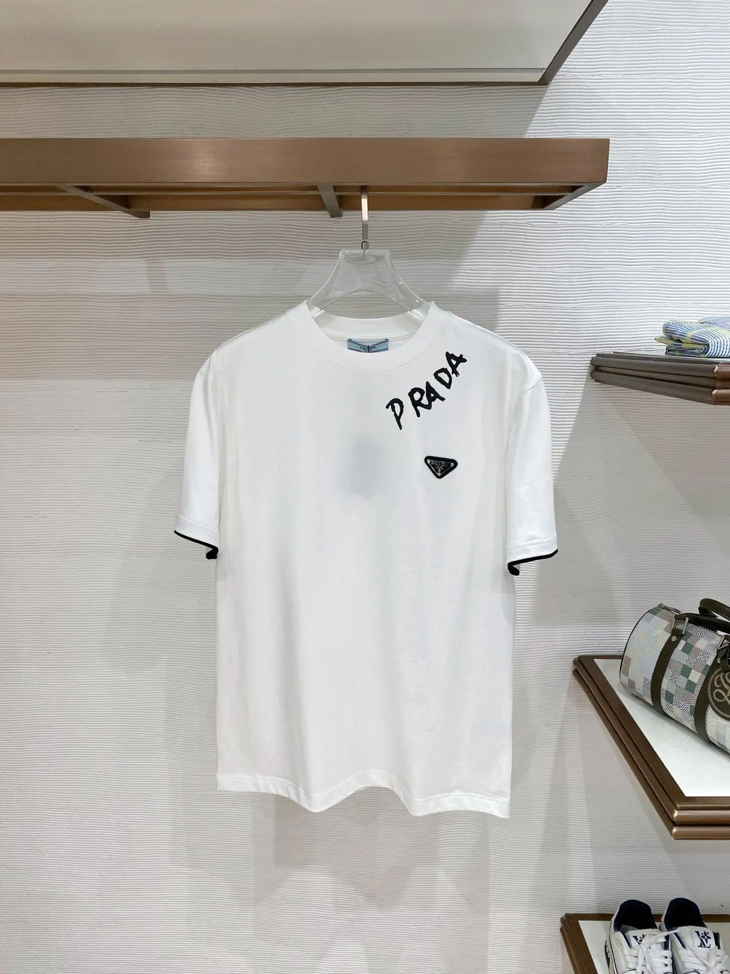 Dior 白色刺繡短袖T恤 簡約休閒款