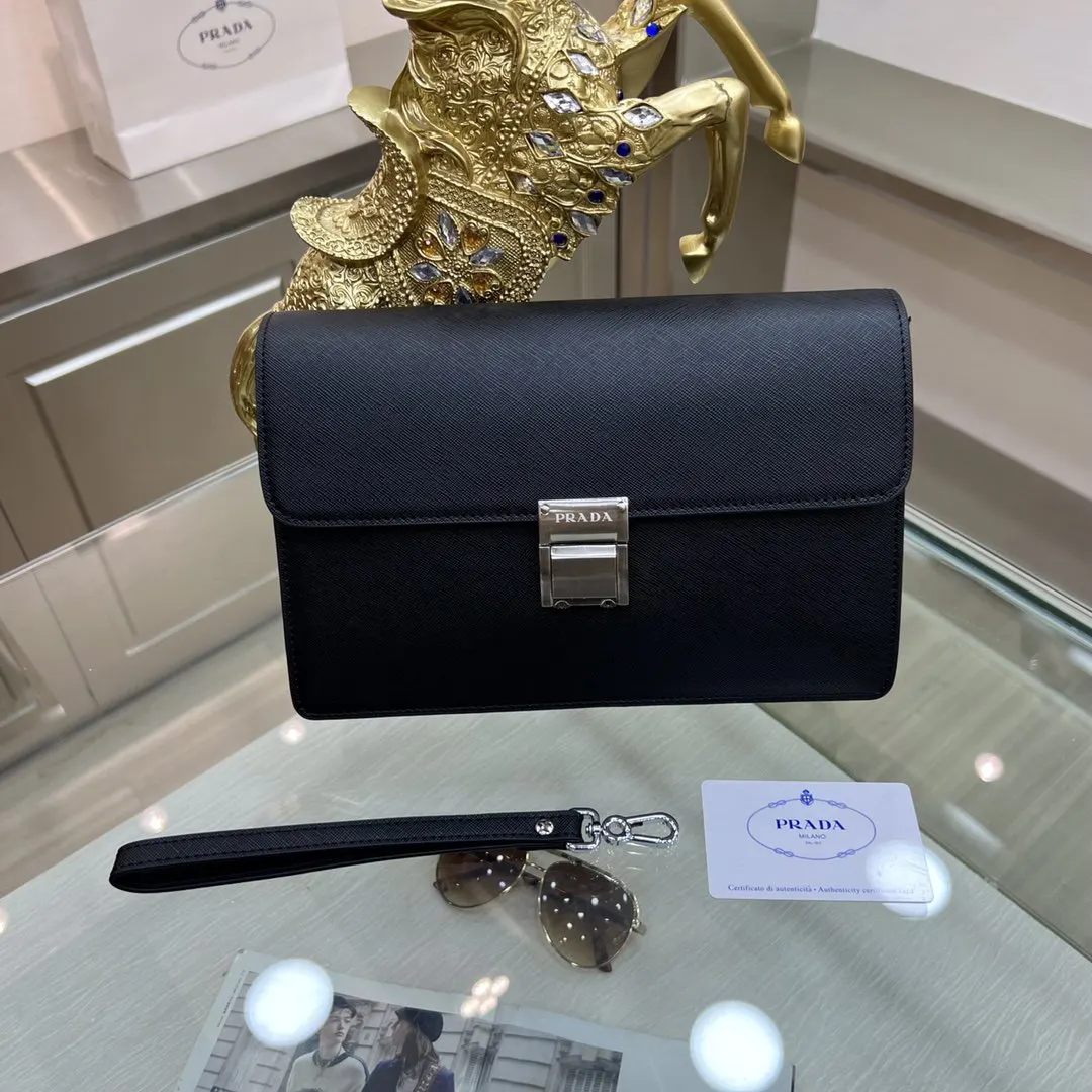 Prada 黑色 牛皮 商務人士与潮流达人皆适用的款式 手拿包 精致手拿款