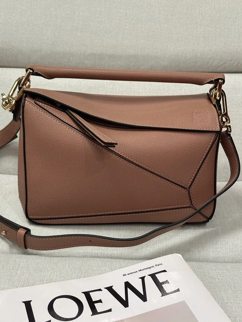 Loewe Puzzle 小牛皮 手拿包 精致手拿款