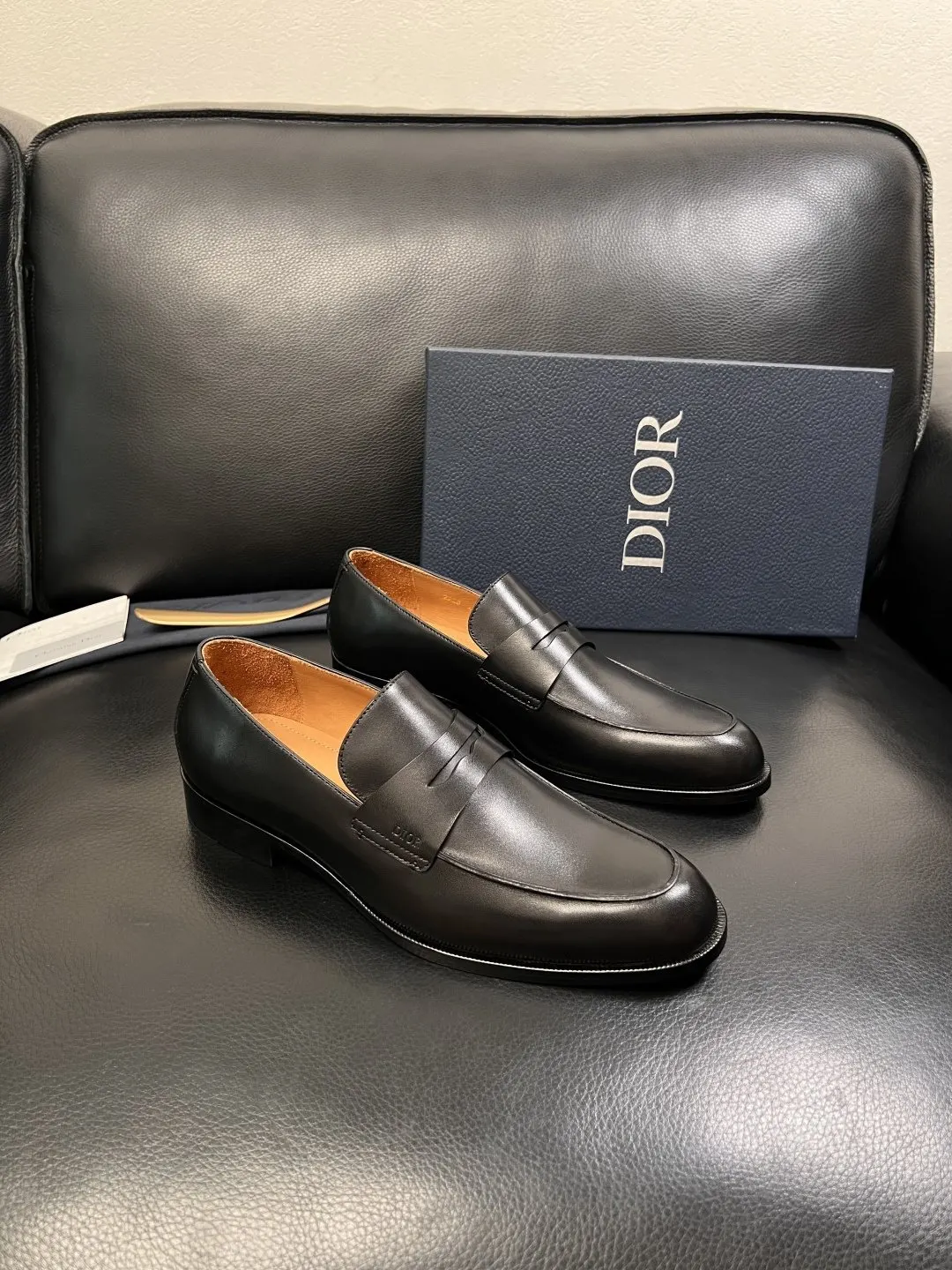 Dior 深棕牛皮樂福鞋 日常休閒款