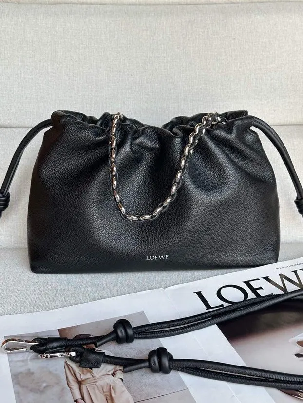 Loewe 皮革 鹿皮 套金屬鏈條 條長肩帶 柔软闪亮鹿 链条包 精致链条款