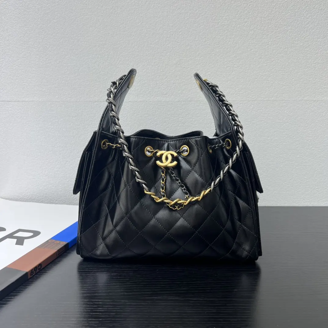 CHANEL 油蠟羊皮Hobo腋下包 單肩背