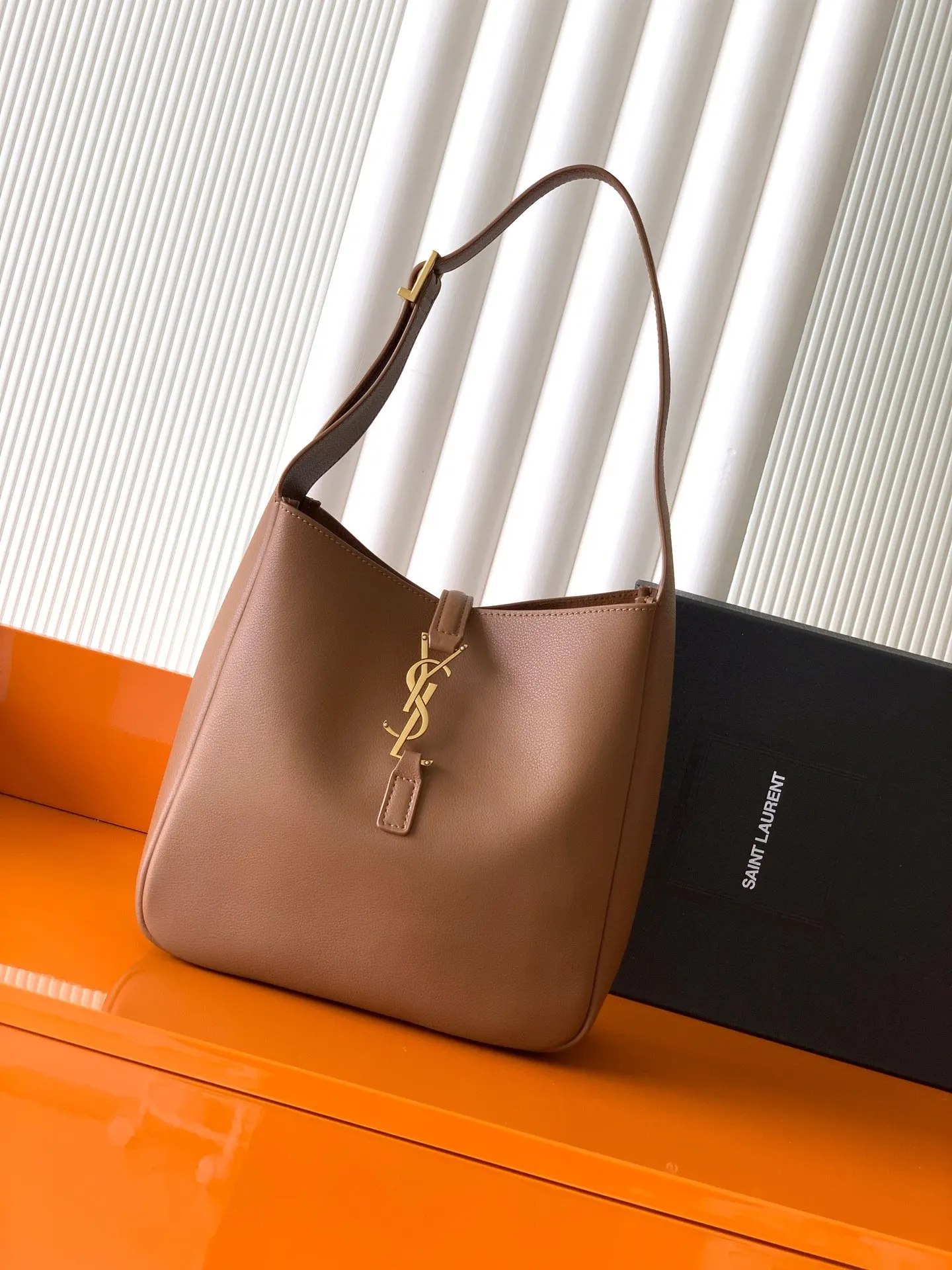 Hobo Shoulder Bag Vintage