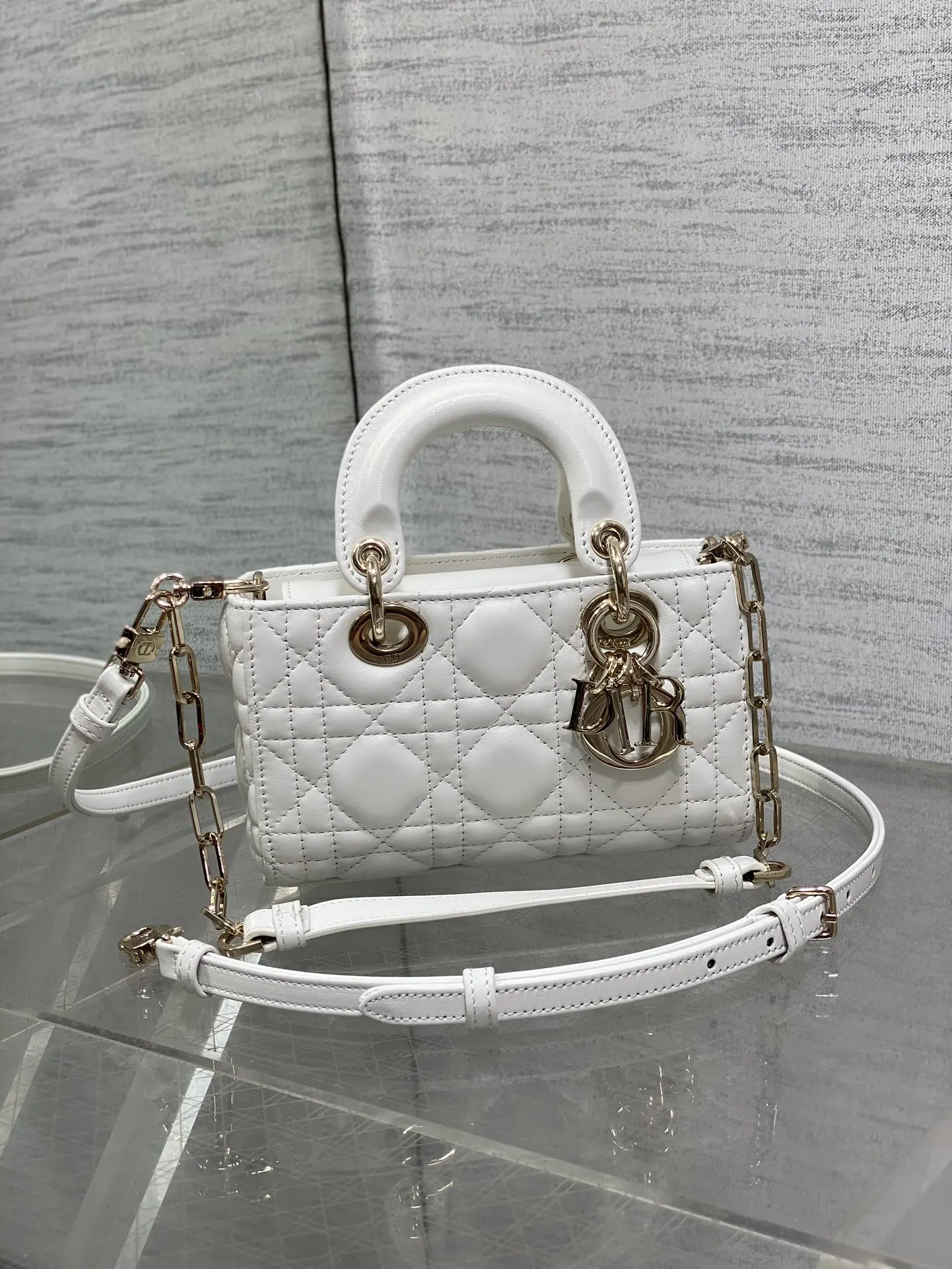 Dior 羊皮 进口 羊皮横款迷你戴妃包 Joy bag羊皮 鏈條包 精致鏈條款