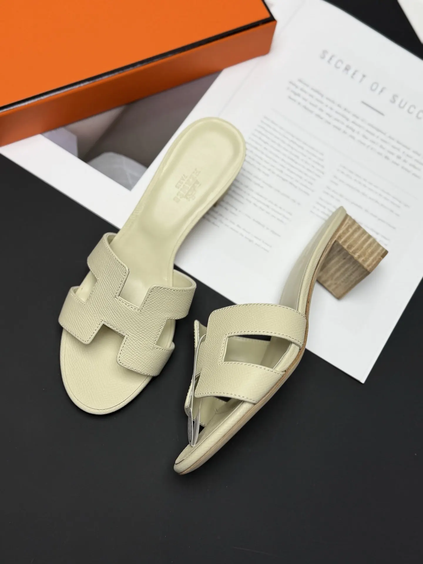 Hermes 米白 小牛皮 拖鞋 舒適百搭款