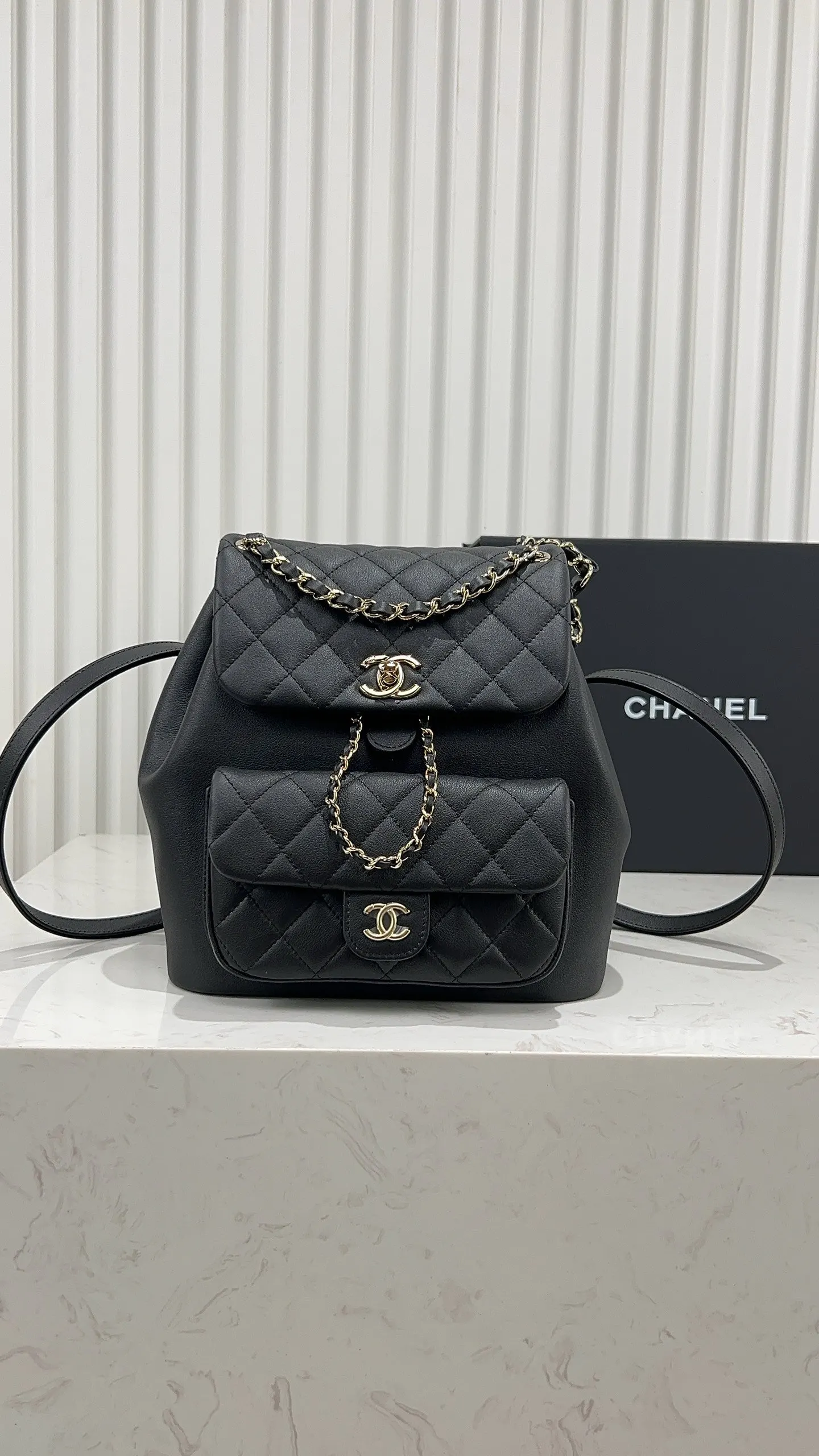 CHANEL 黑色 小牛皮 雙肩包 实用雙肩款