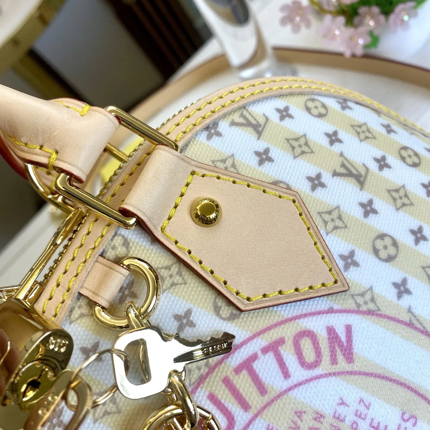 Louis Vuitton Crossbody Bag Lightweight Canvas
