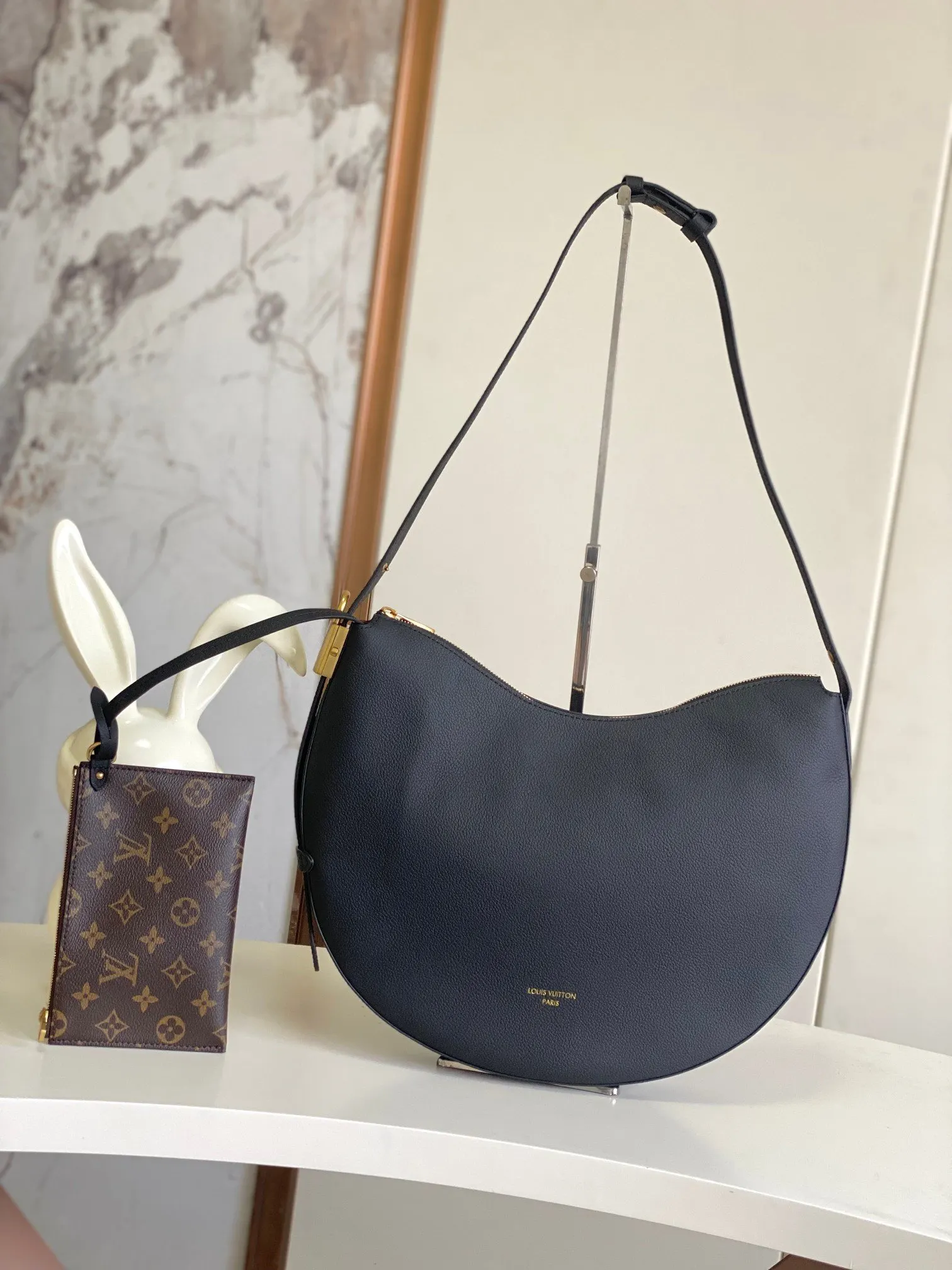 LV 黑色 棕色 牛皮 厘米 高 宽 长度 收納包 旅行收納款