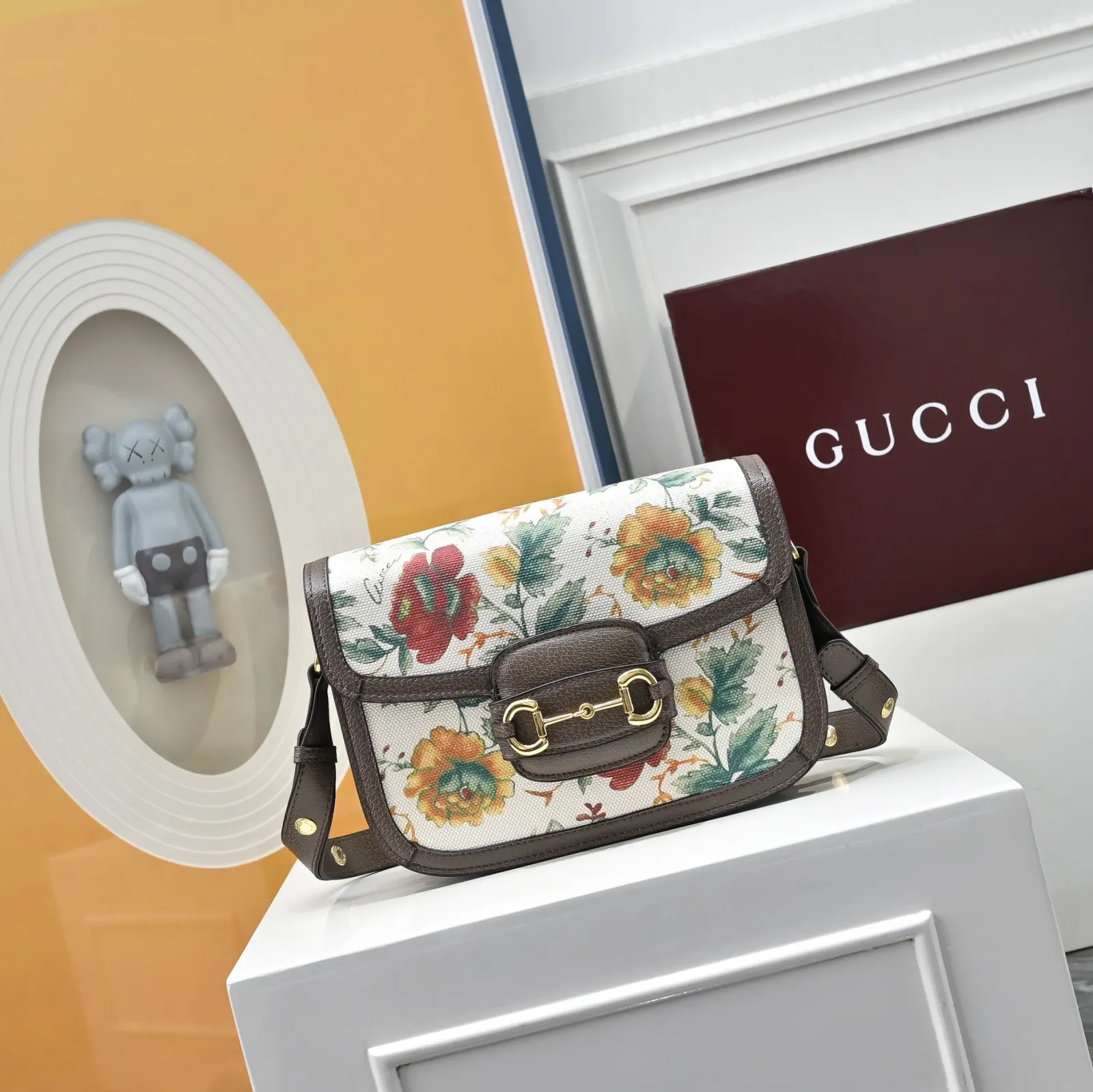 Gucci Horsebit 1955 老花馬銜扣肩揹包 單肩斜挎款 白色