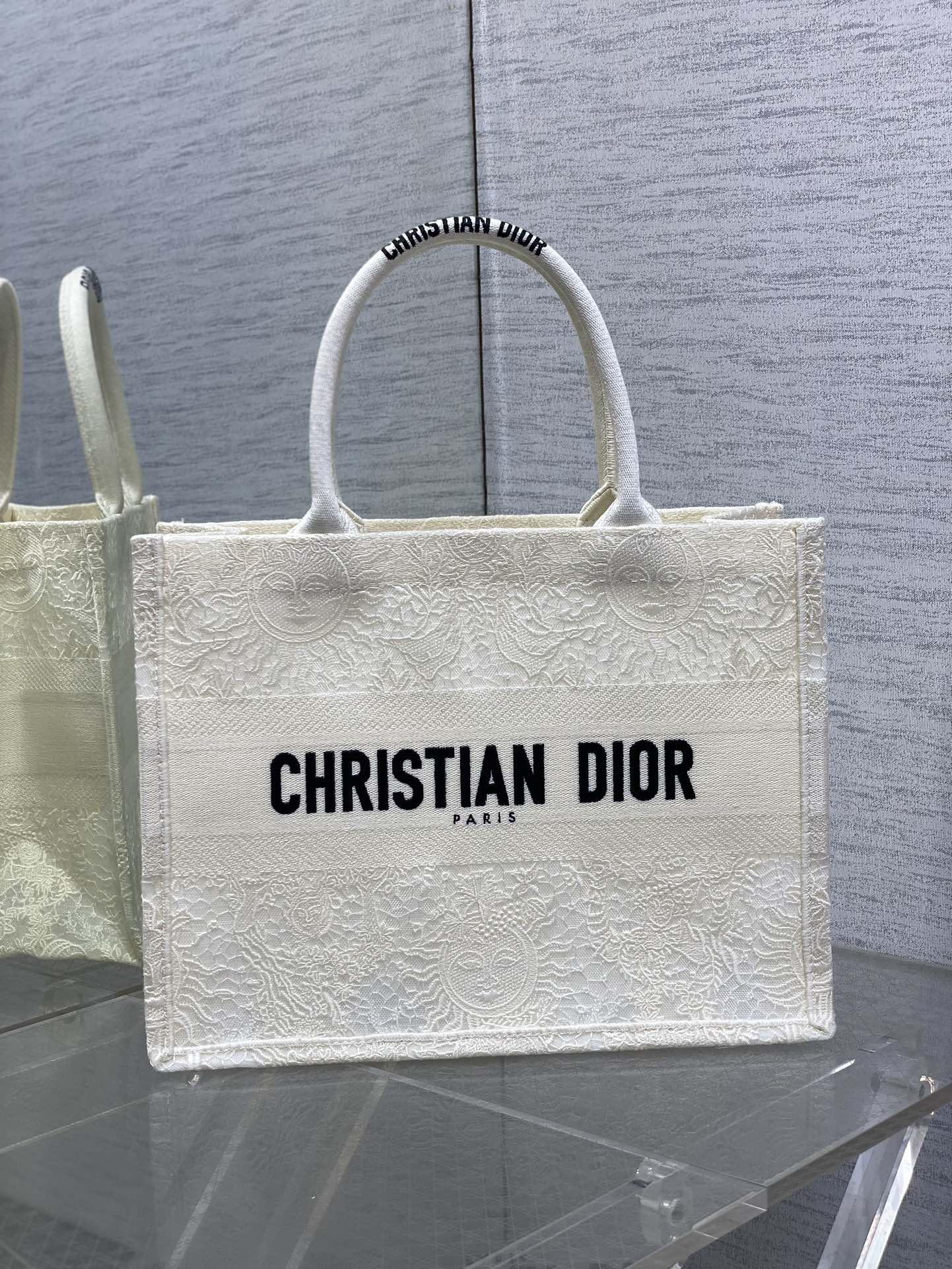 Dior Dⅰor 进口 刺绣蕾丝购物袋 Tote最新蕾丝太 托特包 大容量托特款