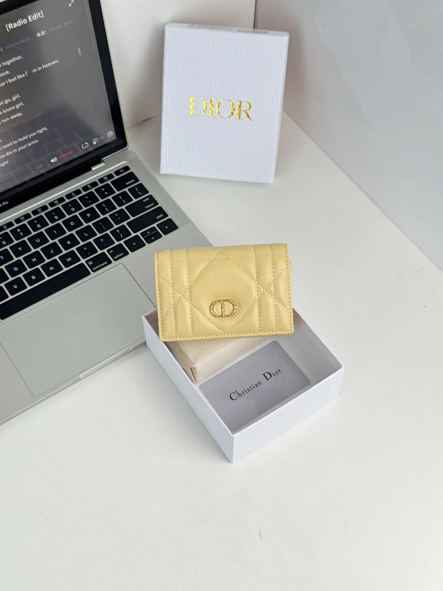 Dior Caro 白色羊皮錢包 精緻配飾款