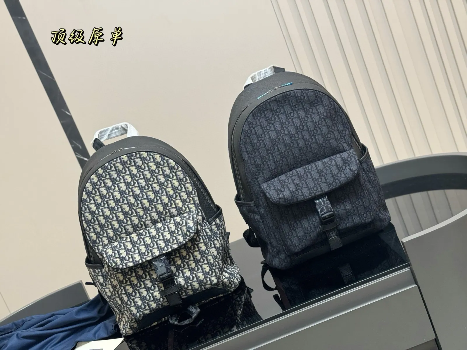 Dior 雙肩 男女背都好看 作为一只合 雙肩包 实用雙肩款