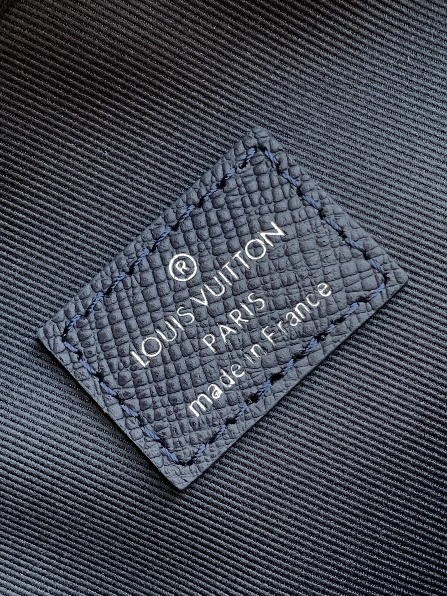 LV 蓝色 牛皮 单肩包 日常单肩背款