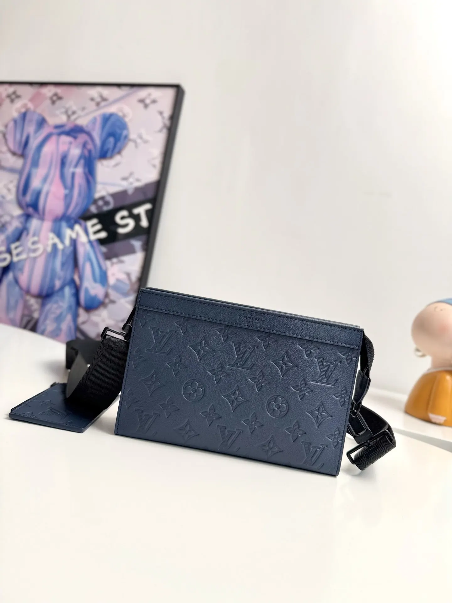 LV 深藍 Mo手拿包 精致手拿款