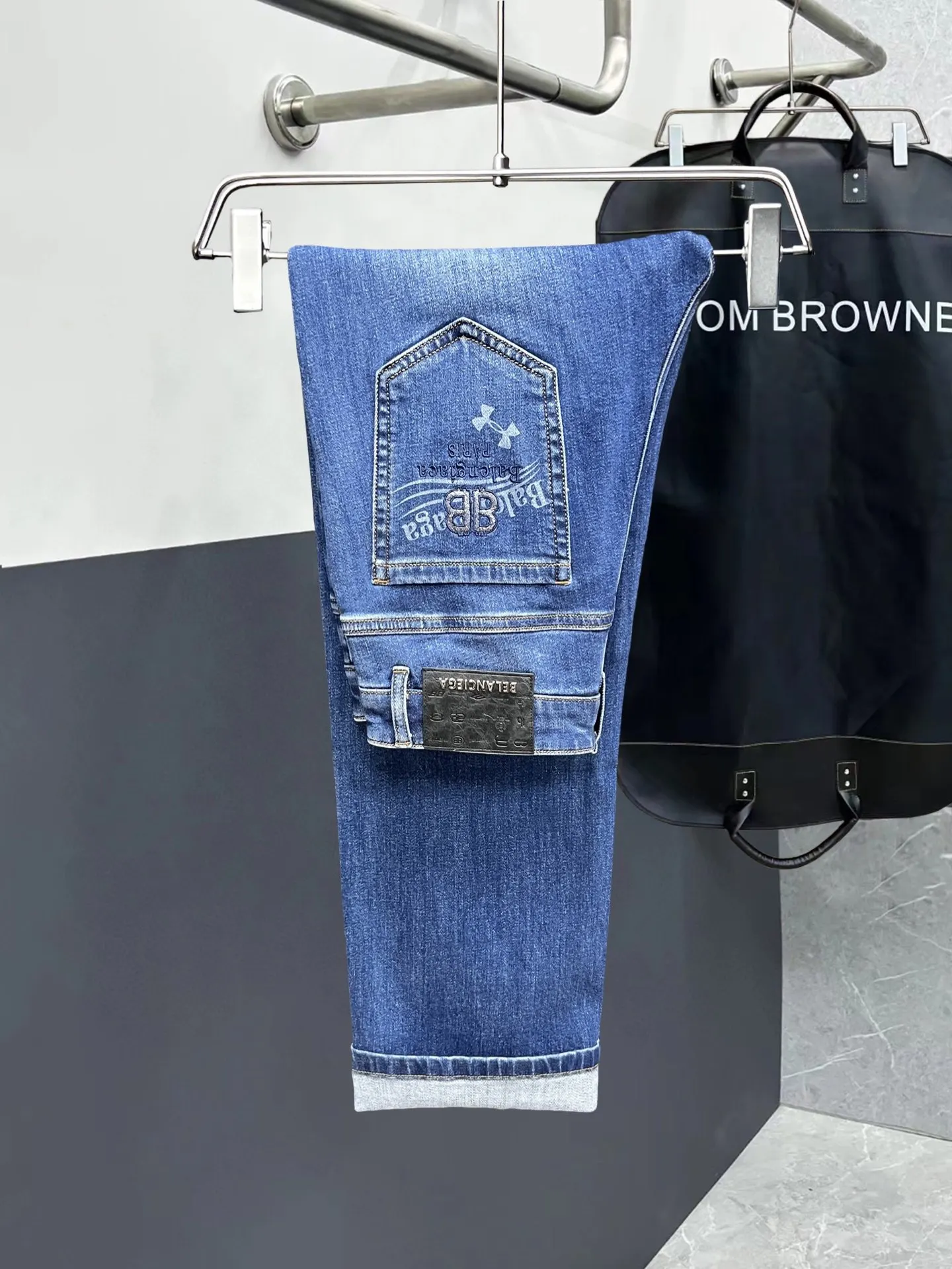 Balenciaga Logo Style