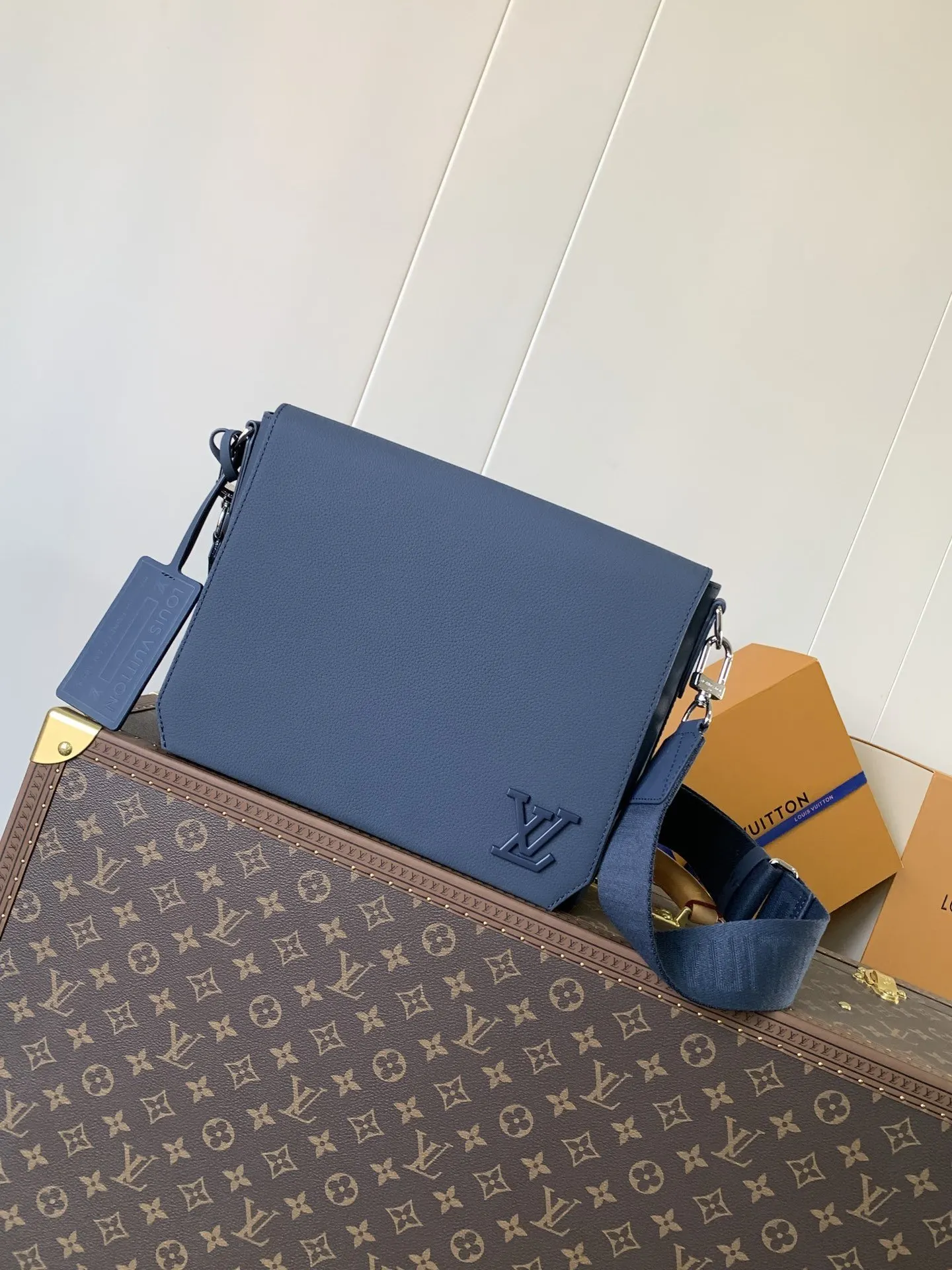 LV 黑色 藍色 牛皮 收納包 旅行收納款