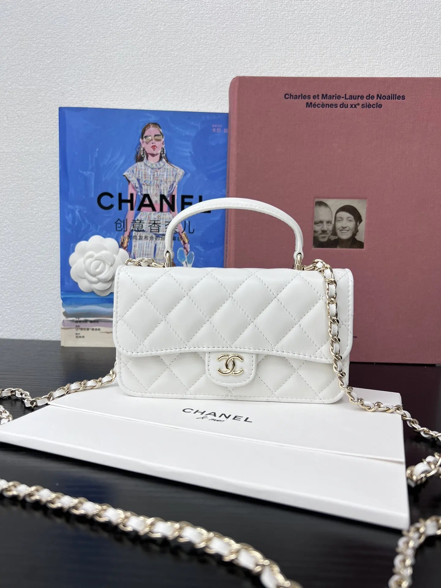 CHANEL 淺粉色荔枝紋牛皮翻蓋鏈條包 小號款
