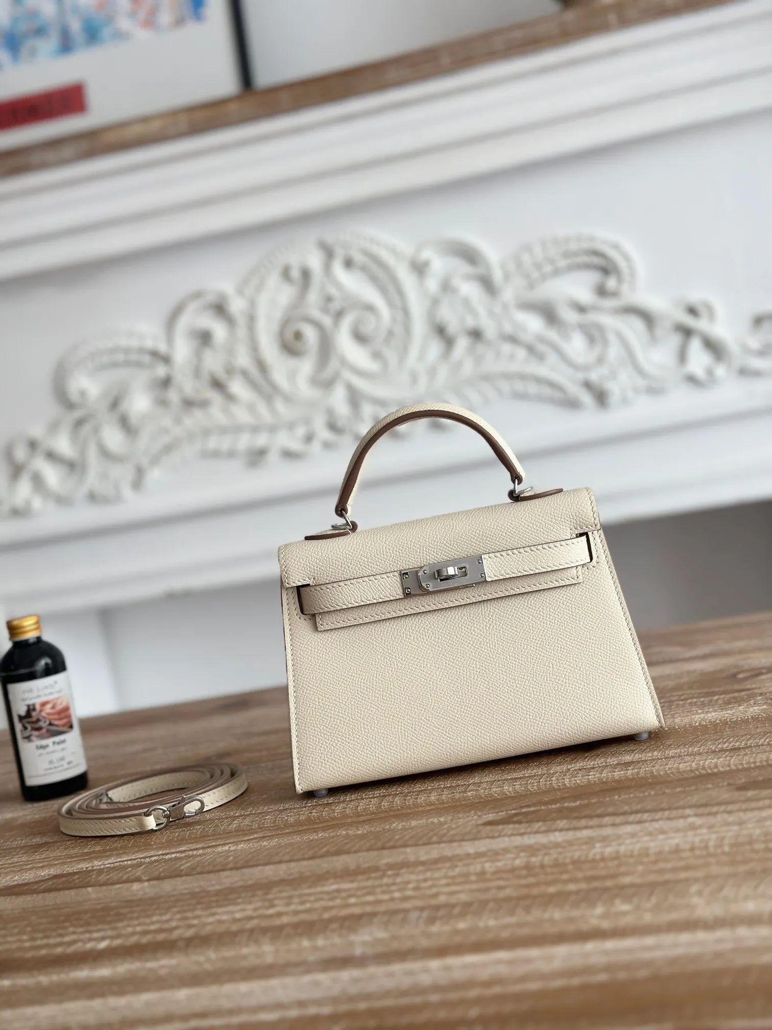 Hermes Kelly 奶昔白 Epsom掌纹牛皮 斜背包 19cm 經典款