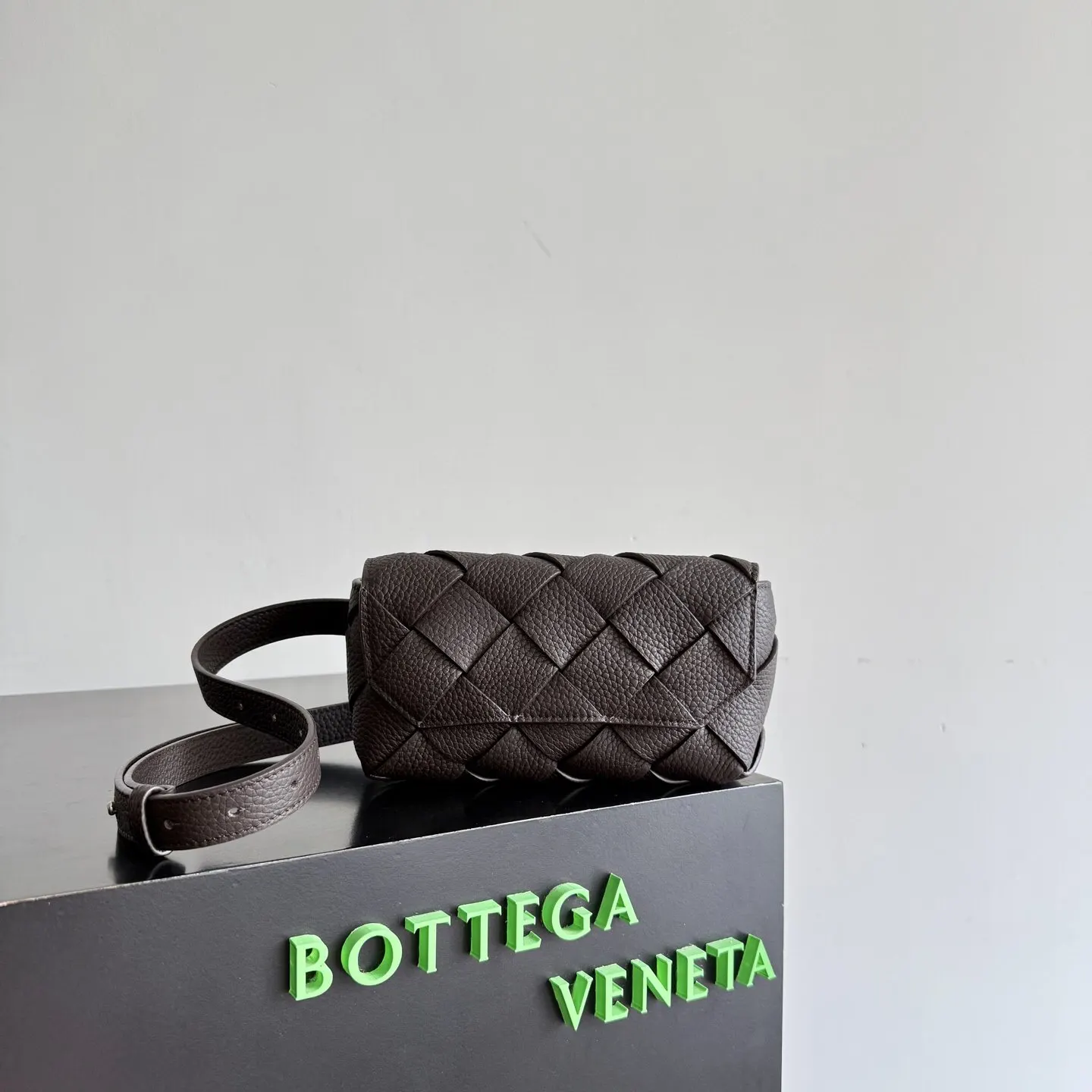 Bottega Veneta 小牛皮 手拿包 精致手拿款