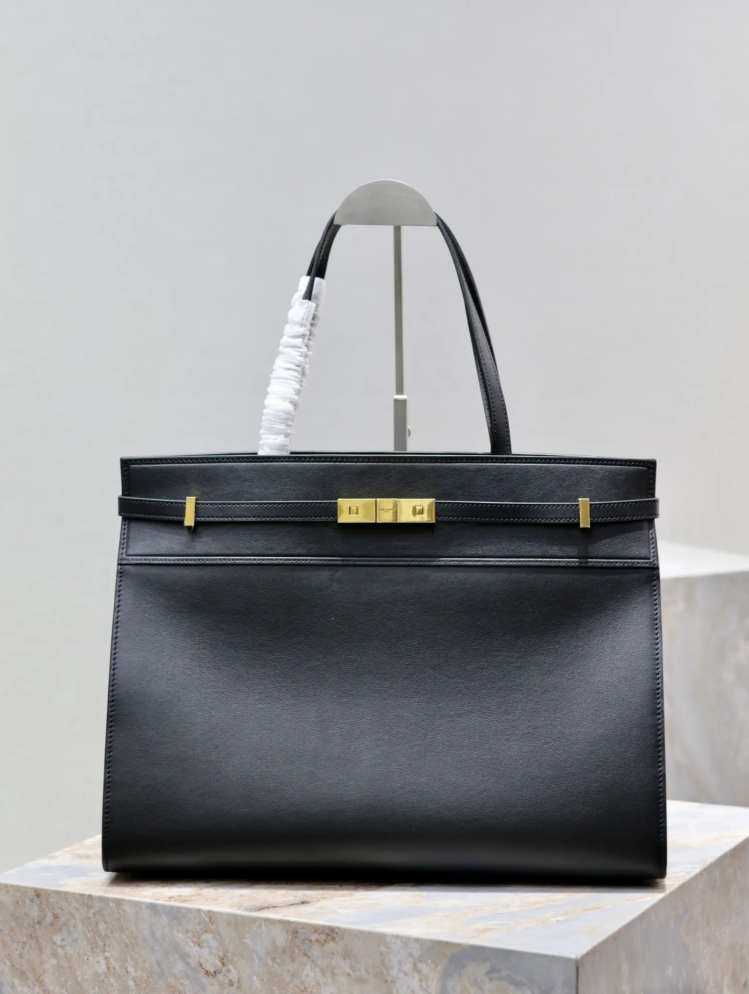 Black Gold Hobo Shoulder Bag Vintage