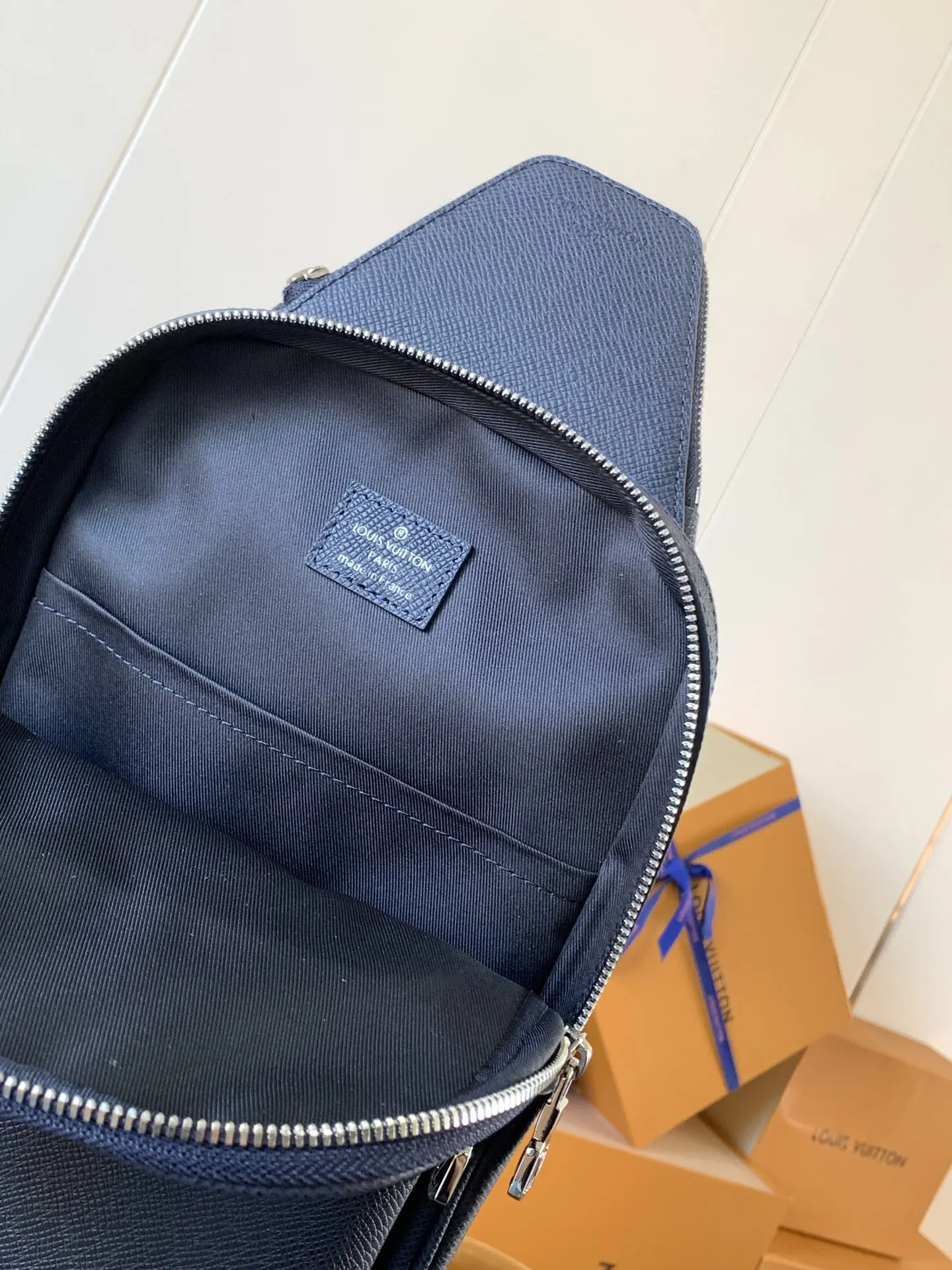 LV 蓝色 牛皮 单肩包 日常单肩背款