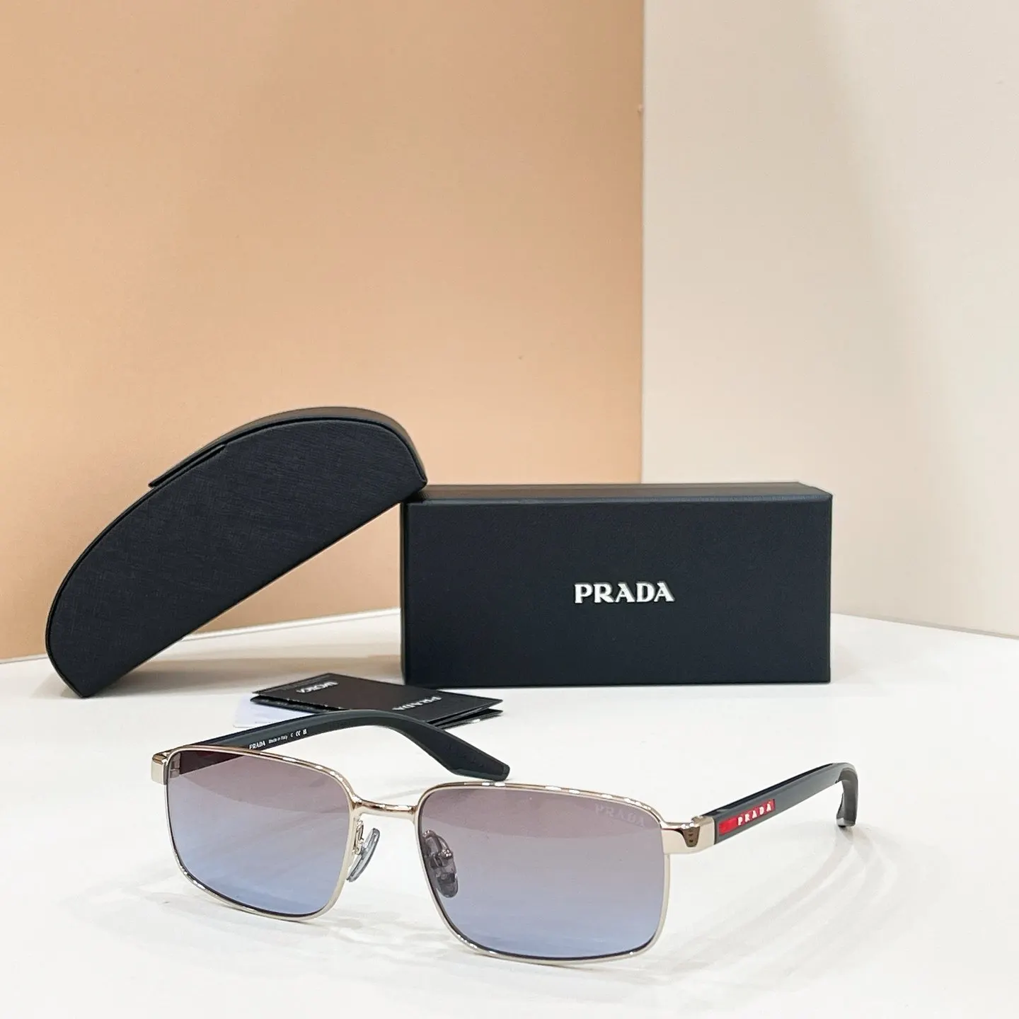 PRADA SPR B54S 太阳眼镜 時尚遮阳款