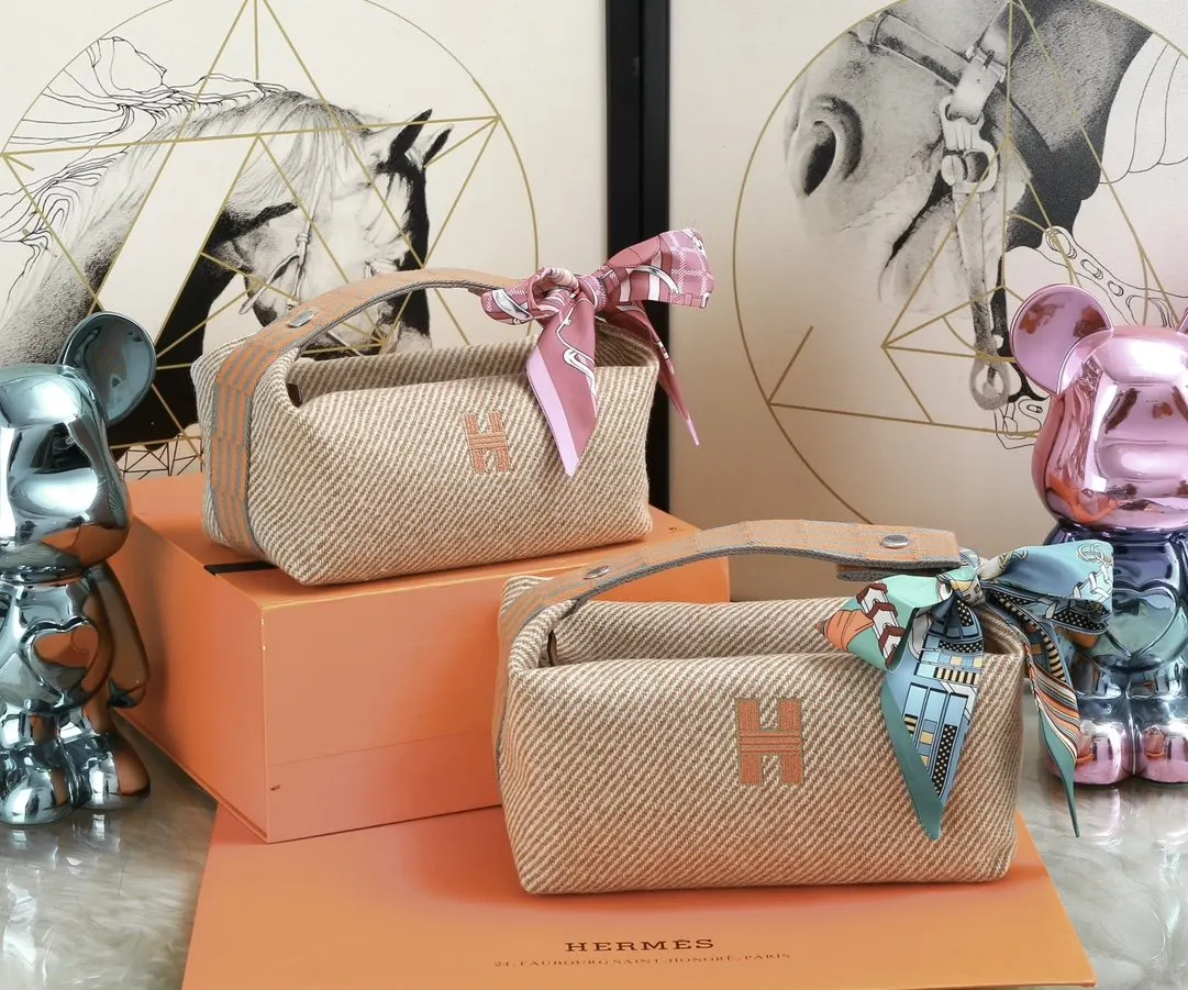 饭盒包最新色 Trousse Bride Bra 化妝包 便携收納款