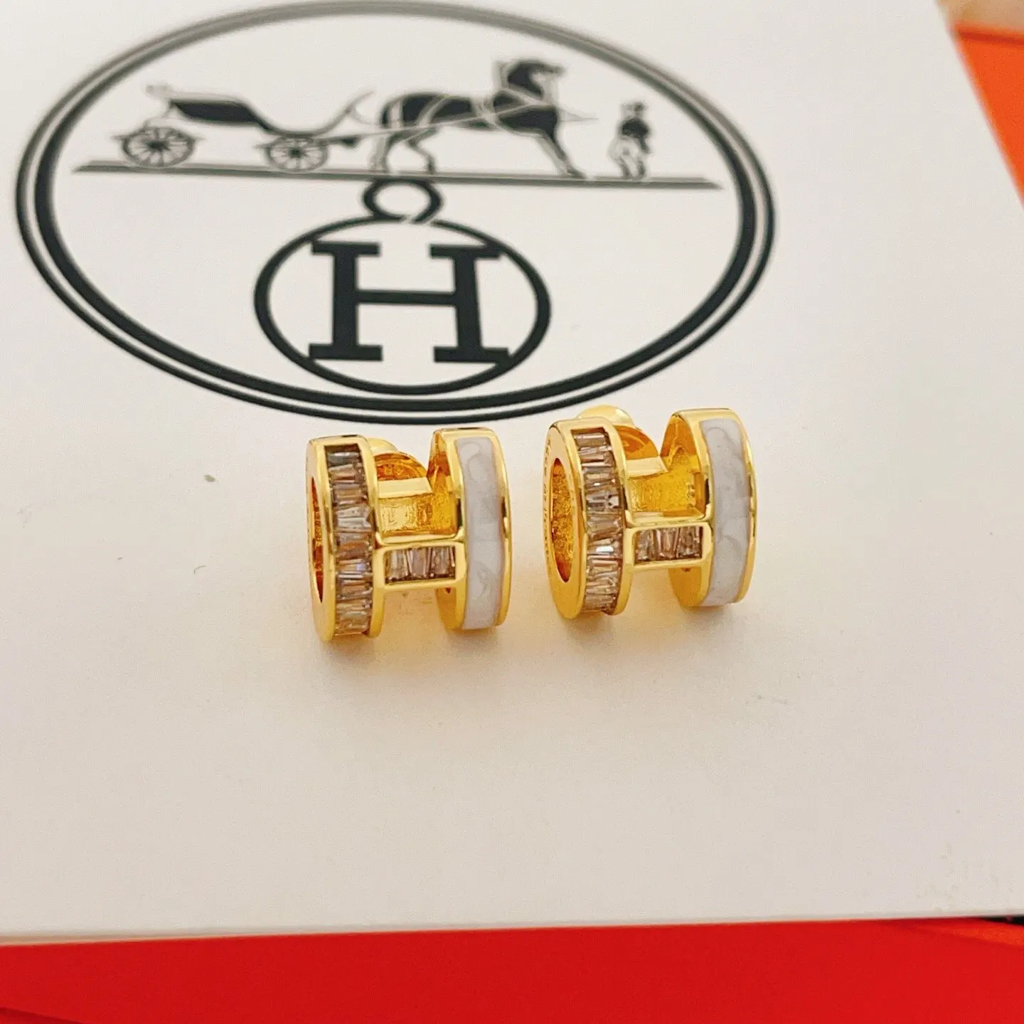 Hermes 金色 耳钉 小巧点缀款 款3