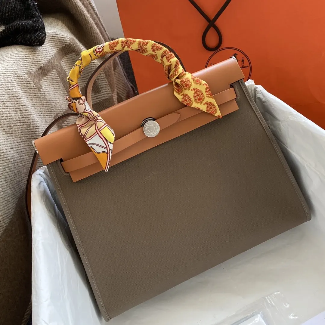 Herbag 31 大象灰 银扣 外缝 细节 实拍 ; 包袋 精选款